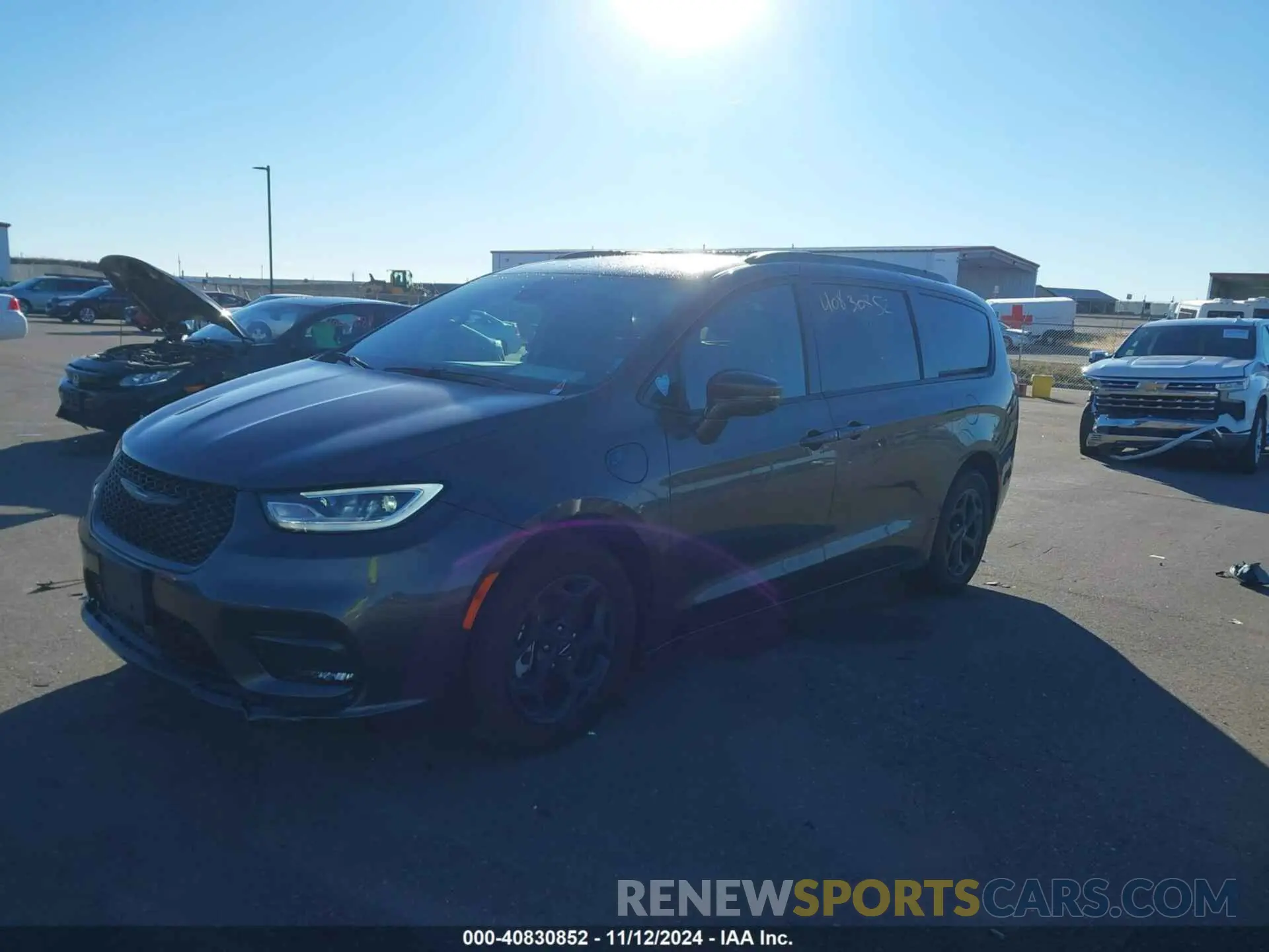 2 fotografías del automóvil dañado 2C4RC1L71MR550610 CHRYSLER PACIFICA HYBRID 2021
