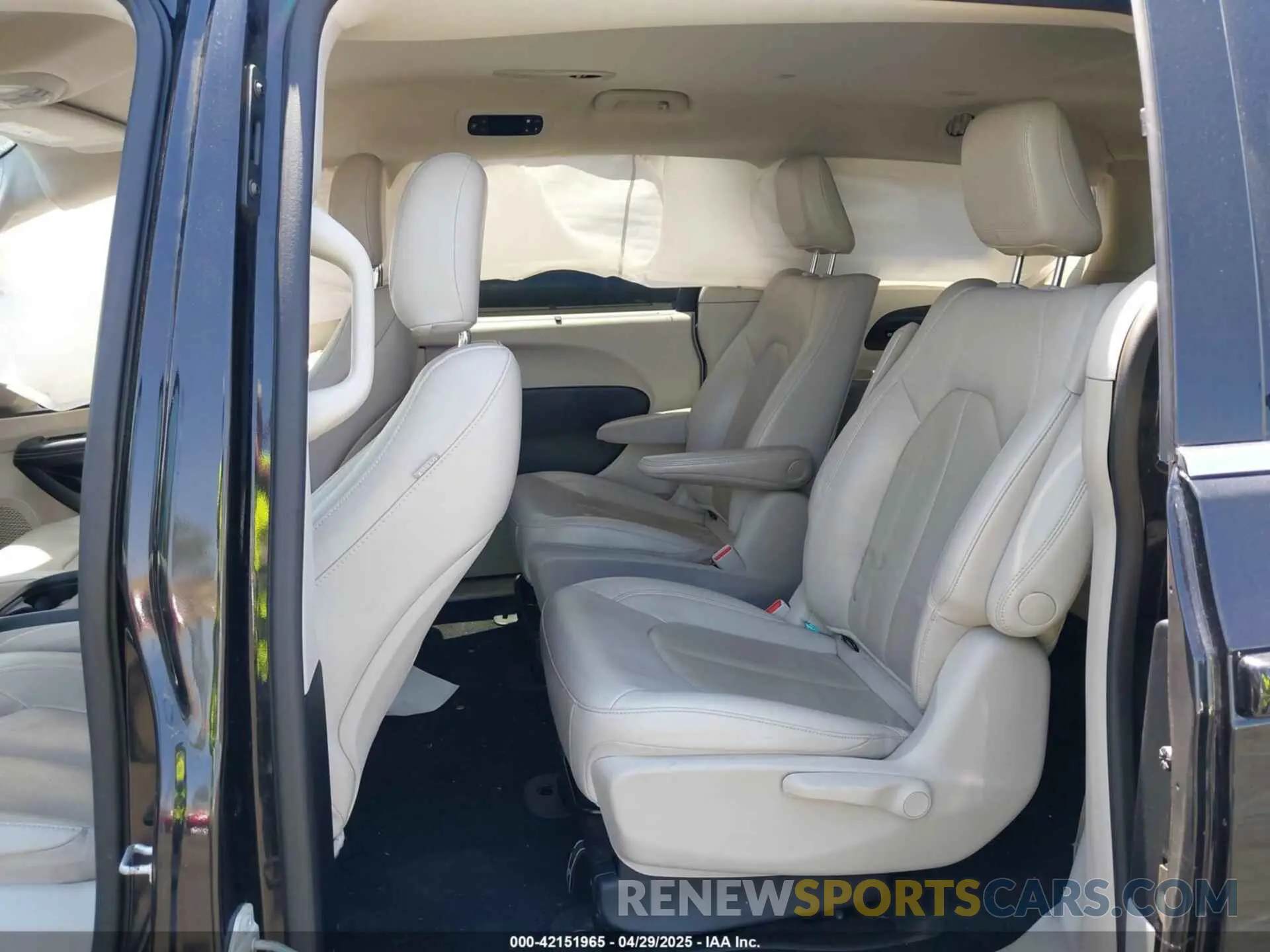 8 fotografías del automóvil dañado 2C4RC1L71MR599631 CHRYSLER PACIFICA HYBRID 2021