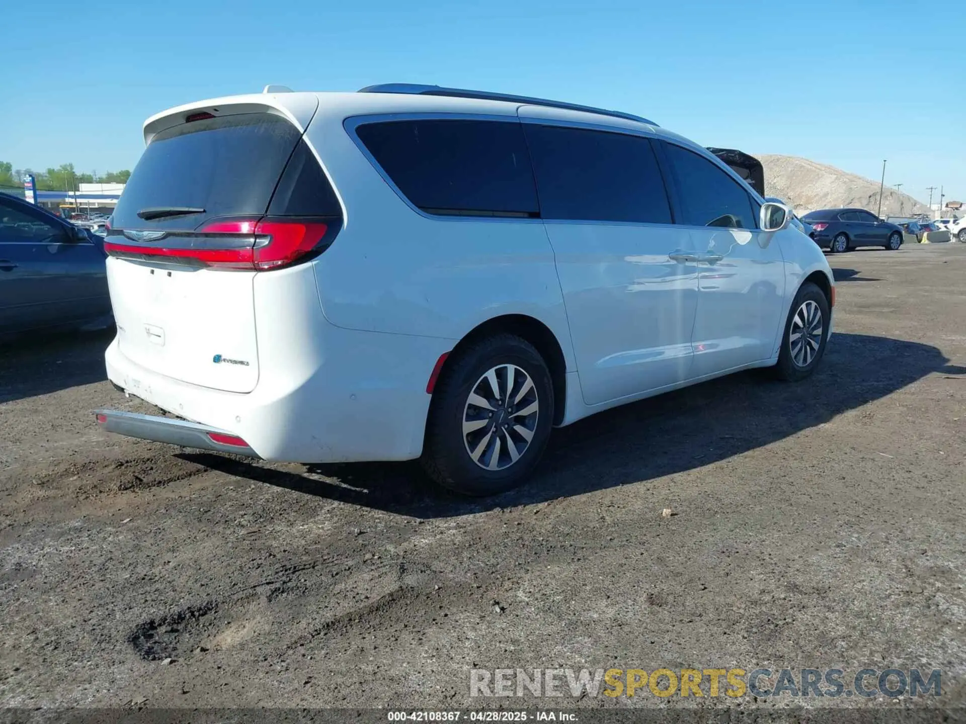 4 fotografías del automóvil dañado 2C4RC1L72MR599542 CHRYSLER PACIFICA HYBRID 2021