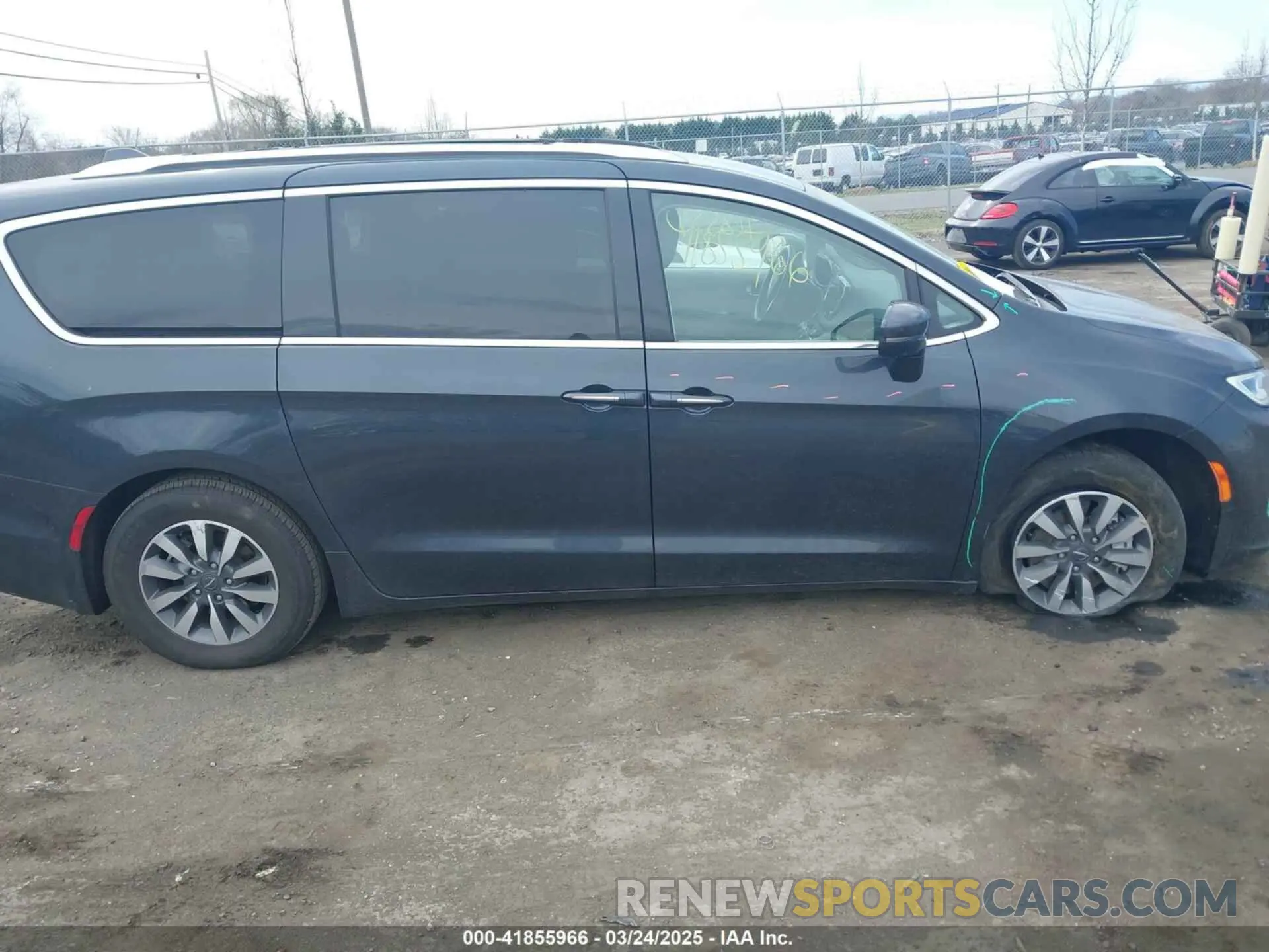 13 fotografías del automóvil dañado 2C4RC1L7XMR593987 CHRYSLER PACIFICA HYBRID 2021