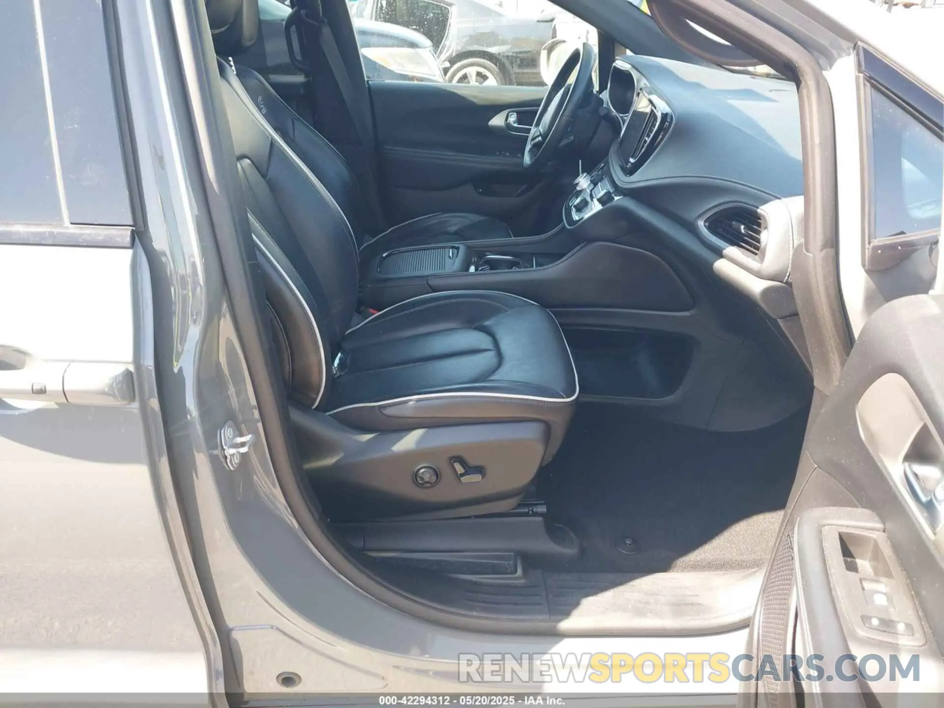 5 fotografías del automóvil dañado 2C4RC1S76MR544495 CHRYSLER PACIFICA HYBRID 2021