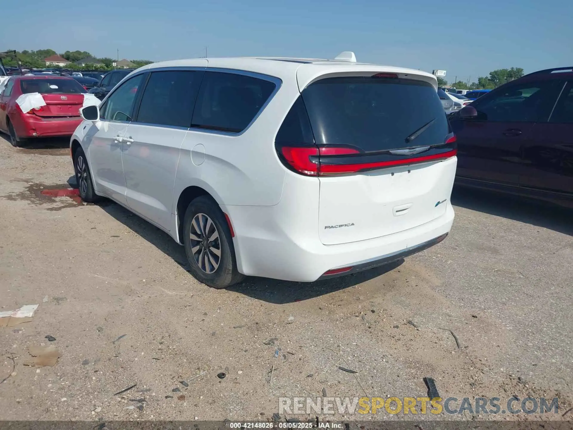 3 fotografías del automóvil dañado 2C4RC1L73NR173849 CHRYSLER PACIFICA HYBRID 2022