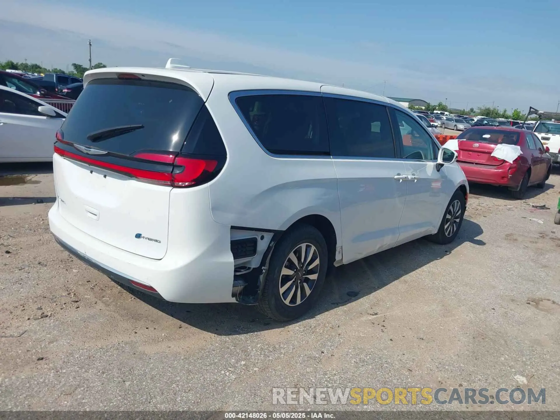 4 fotografías del automóvil dañado 2C4RC1L73NR173849 CHRYSLER PACIFICA HYBRID 2022