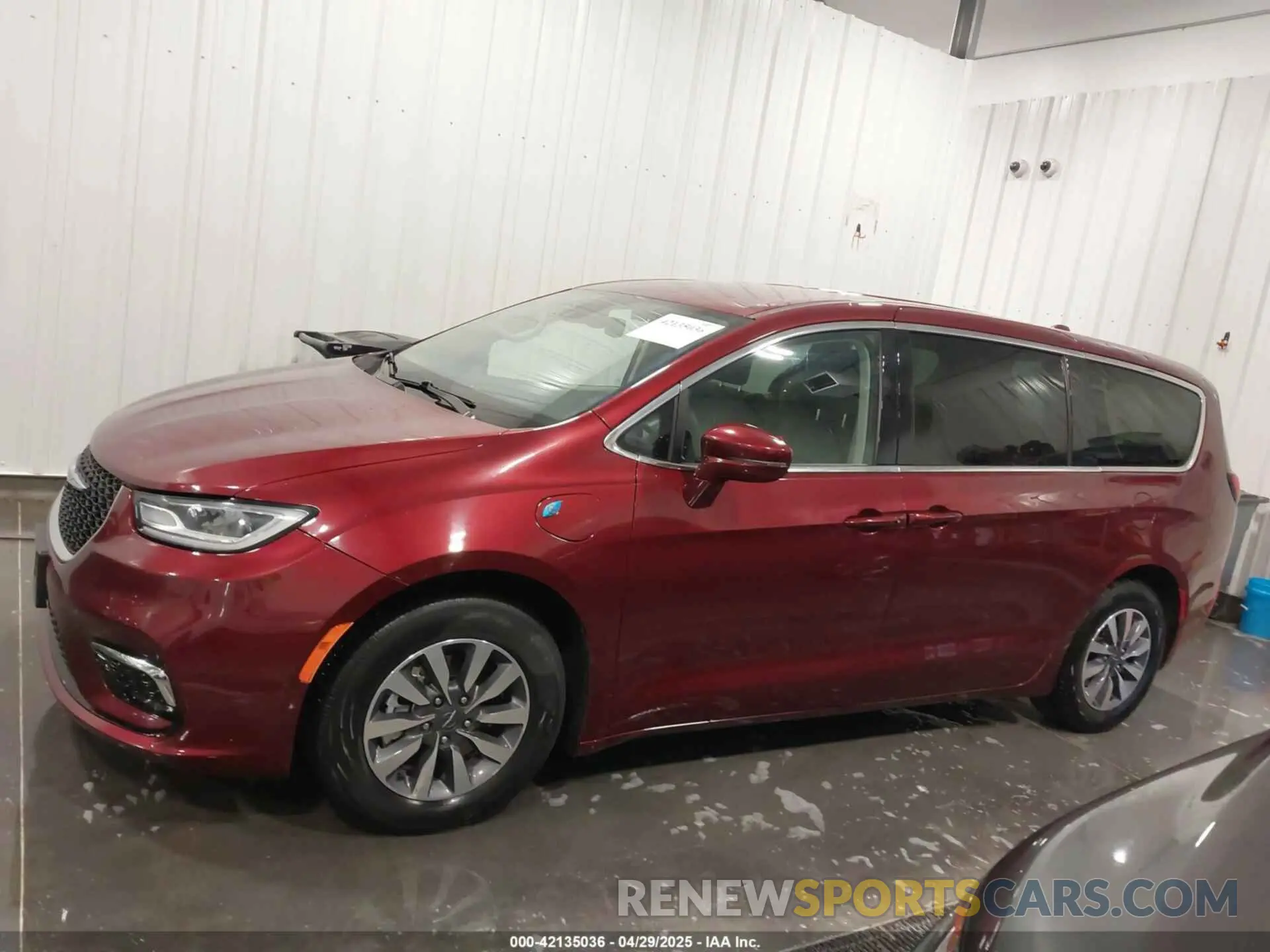 15 fotografías del automóvil dañado 2C4RC1L75NR161003 CHRYSLER PACIFICA HYBRID 2022