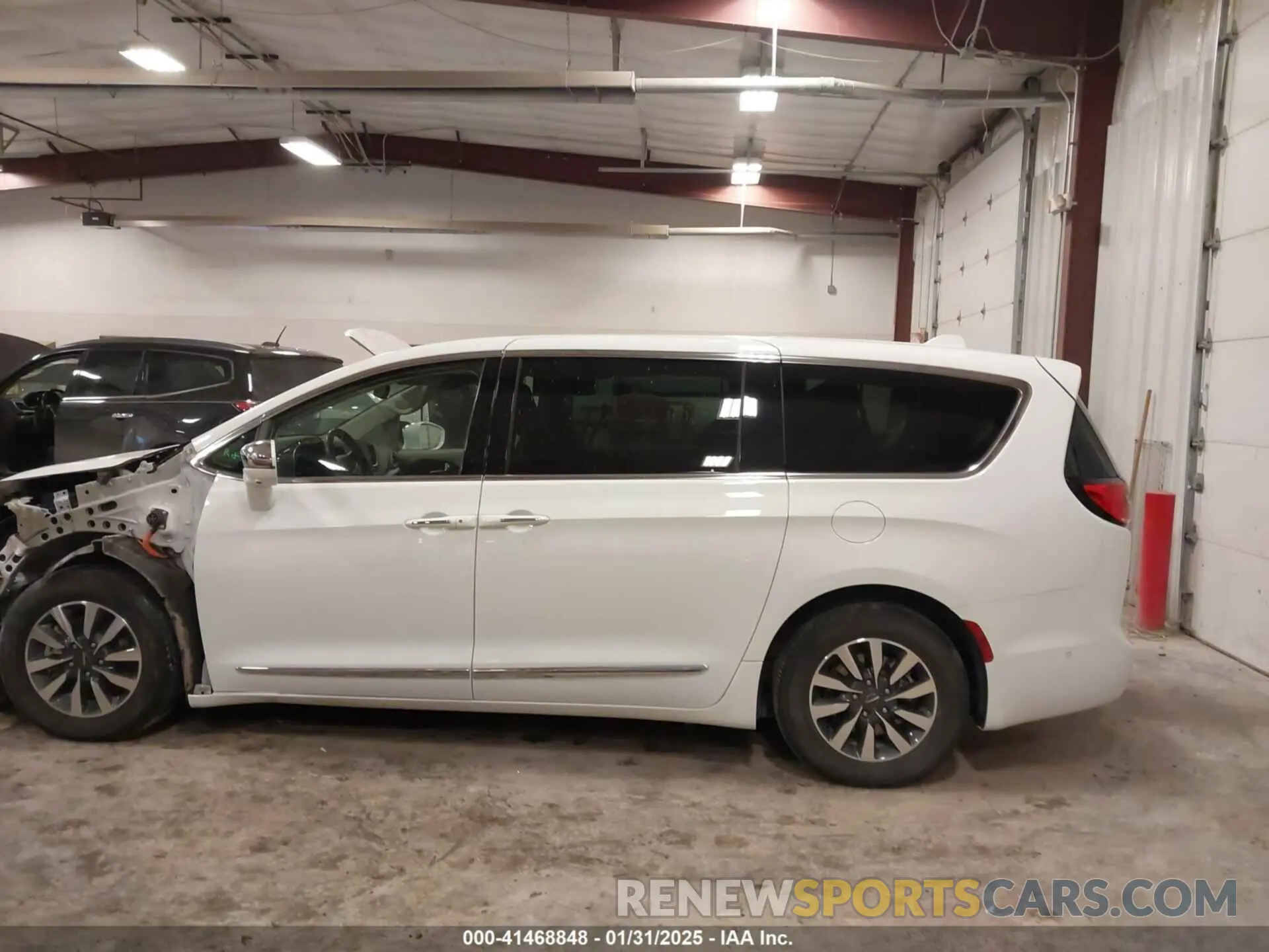 14 fotografías del automóvil dañado 2C4RC1S71NR148136 CHRYSLER PACIFICA HYBRID 2022