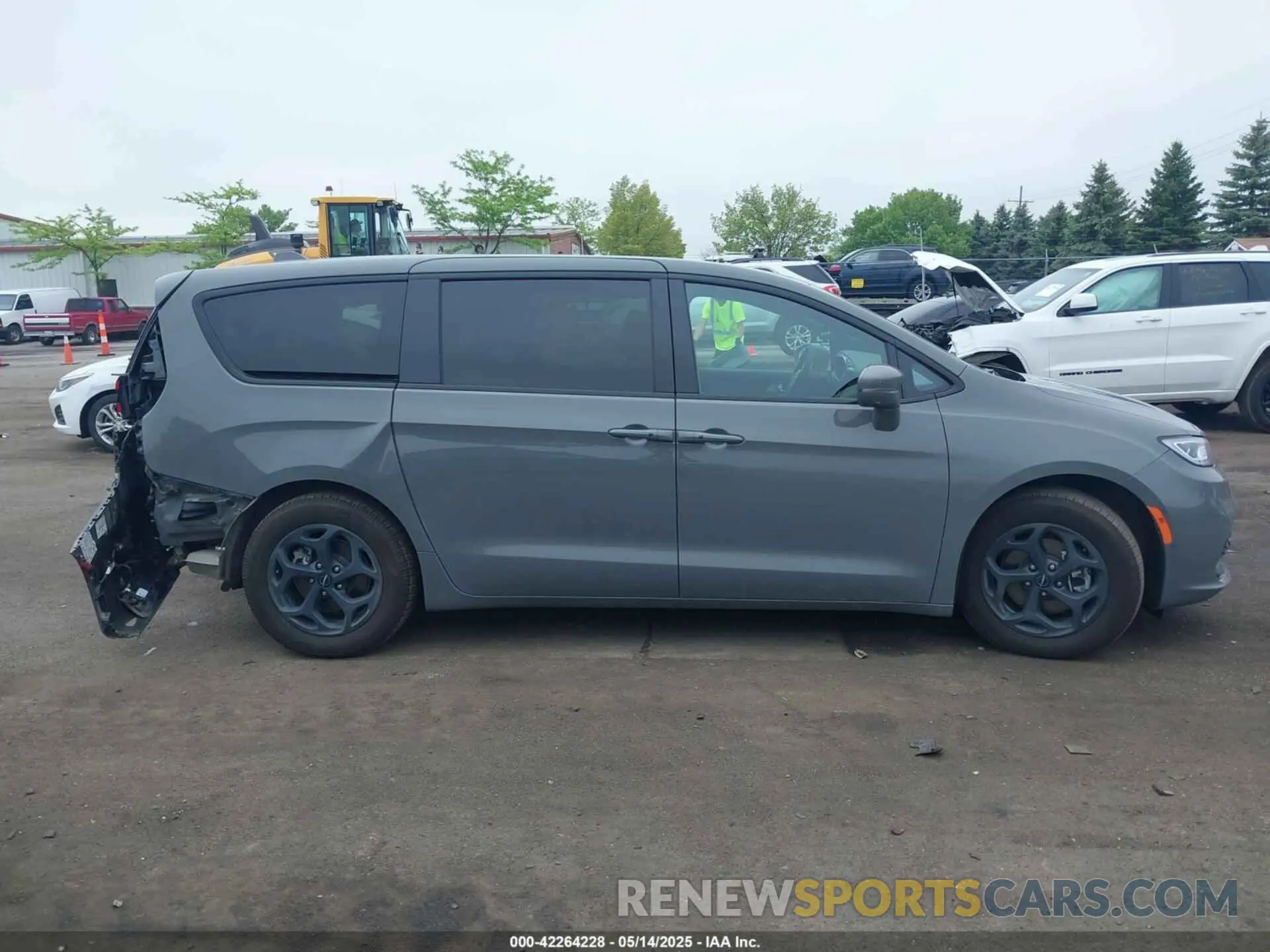 13 fotografías del automóvil dañado 2C4RC1S74NR212475 CHRYSLER PACIFICA HYBRID 2022