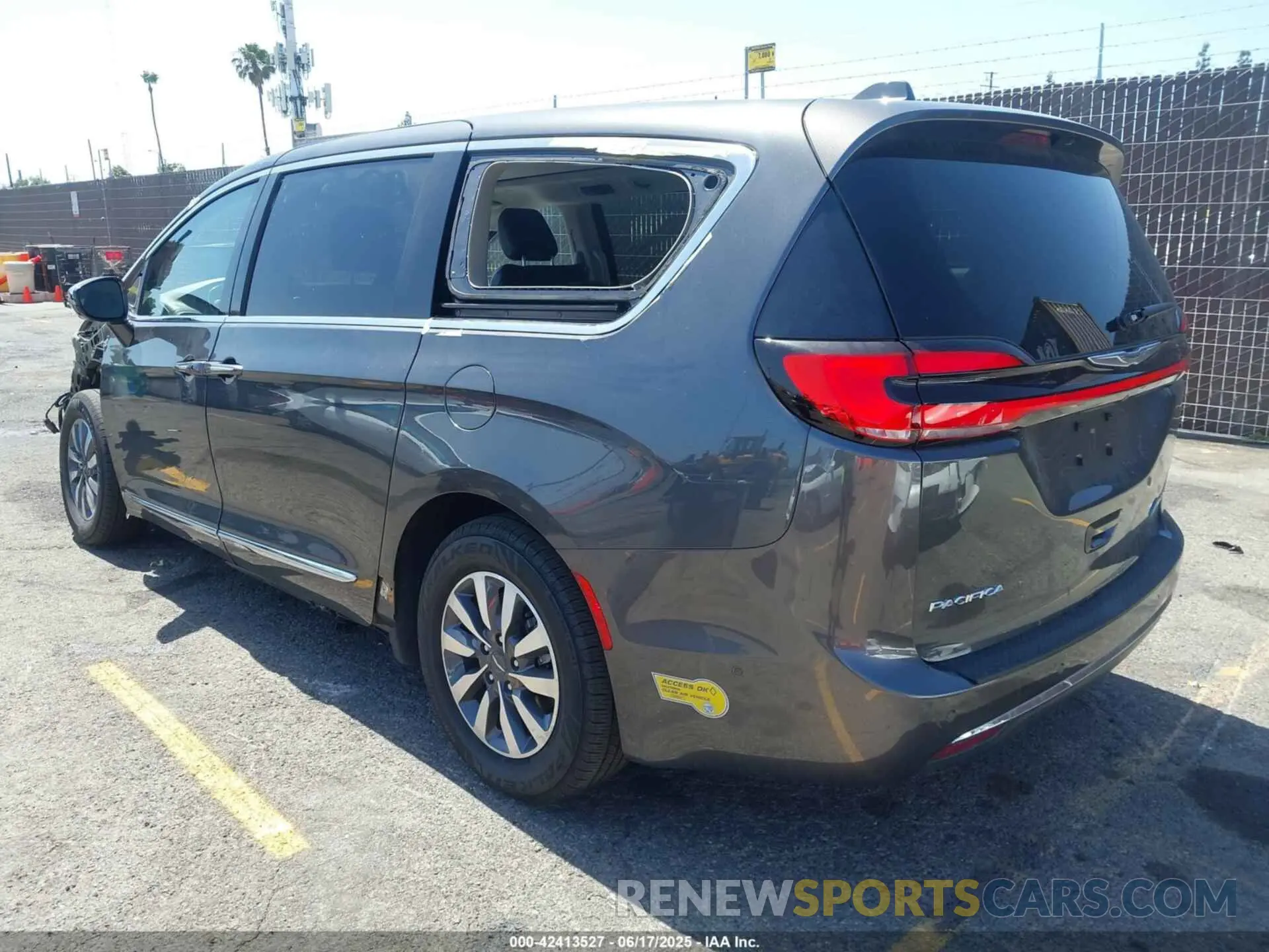3 fotografías del automóvil dañado 2C4RC1S76NR135530 CHRYSLER PACIFICA HYBRID 2022