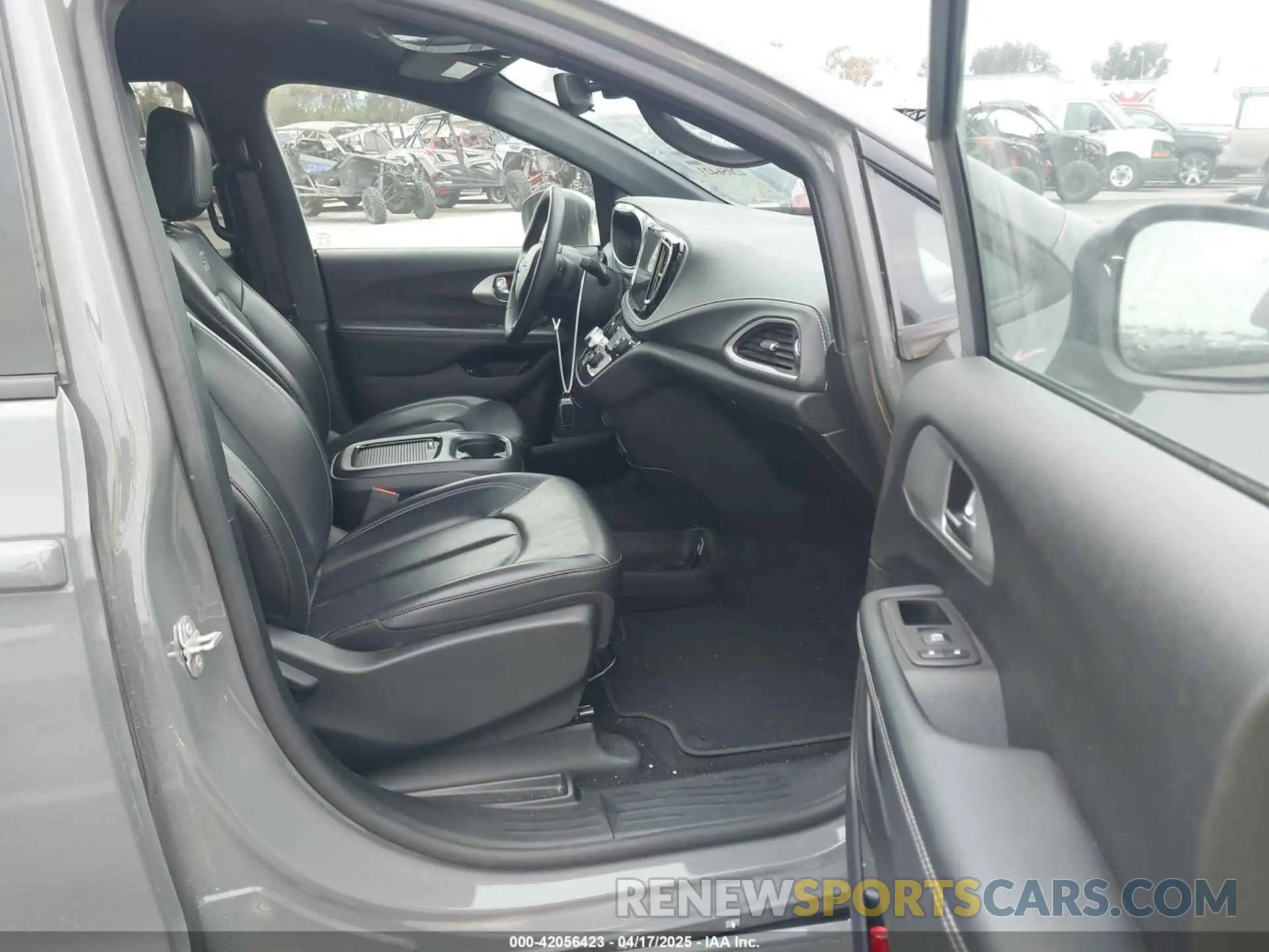 5 fotografías del automóvil dañado 2C4RC1L71PR584485 CHRYSLER PACIFICA HYBRID 2023