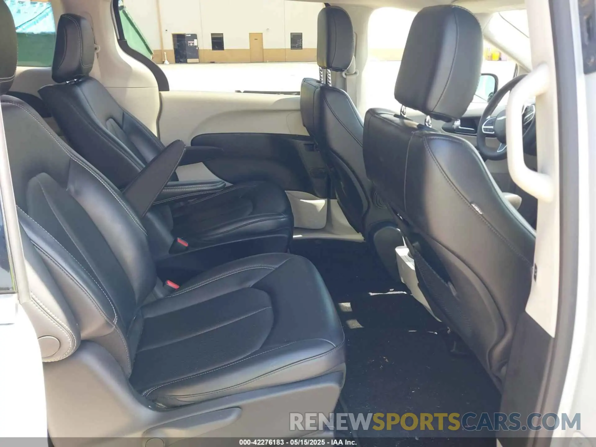 8 fotografías del automóvil dañado 2C4RC1L73PR599182 CHRYSLER PACIFICA HYBRID 2023
