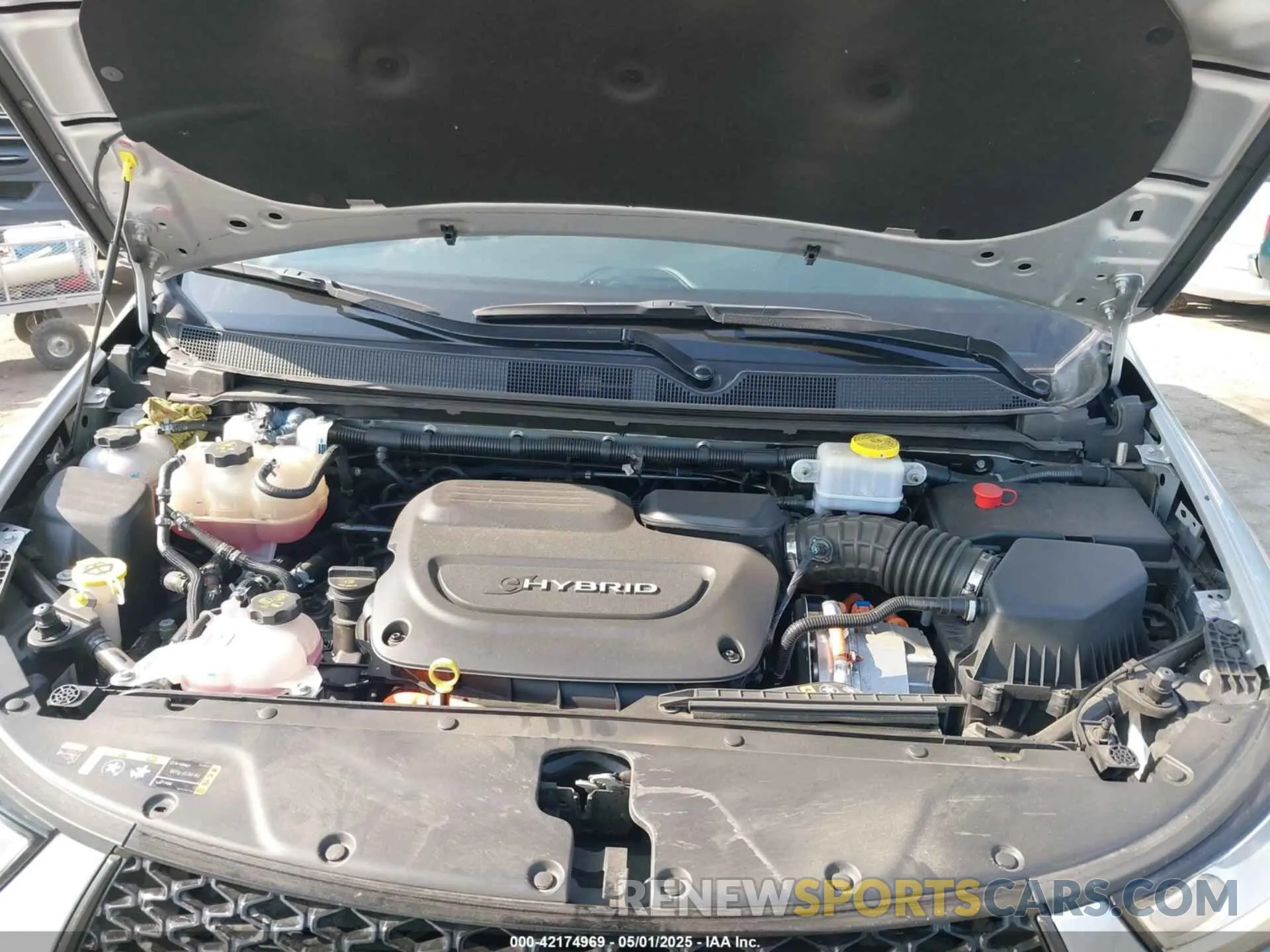 10 fotografías del automóvil dañado 2C4RC1L74PR593522 CHRYSLER PACIFICA HYBRID 2023