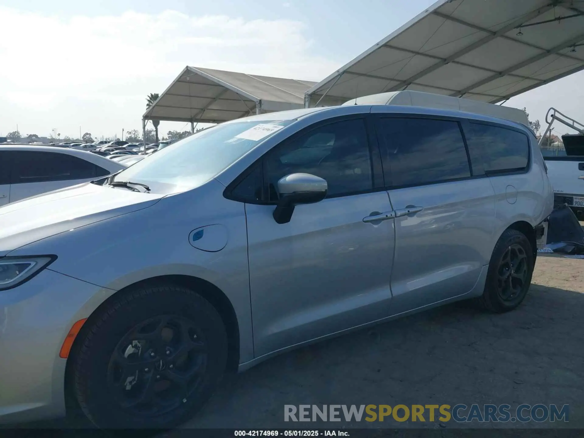 15 fotografías del automóvil dañado 2C4RC1L74PR593522 CHRYSLER PACIFICA HYBRID 2023