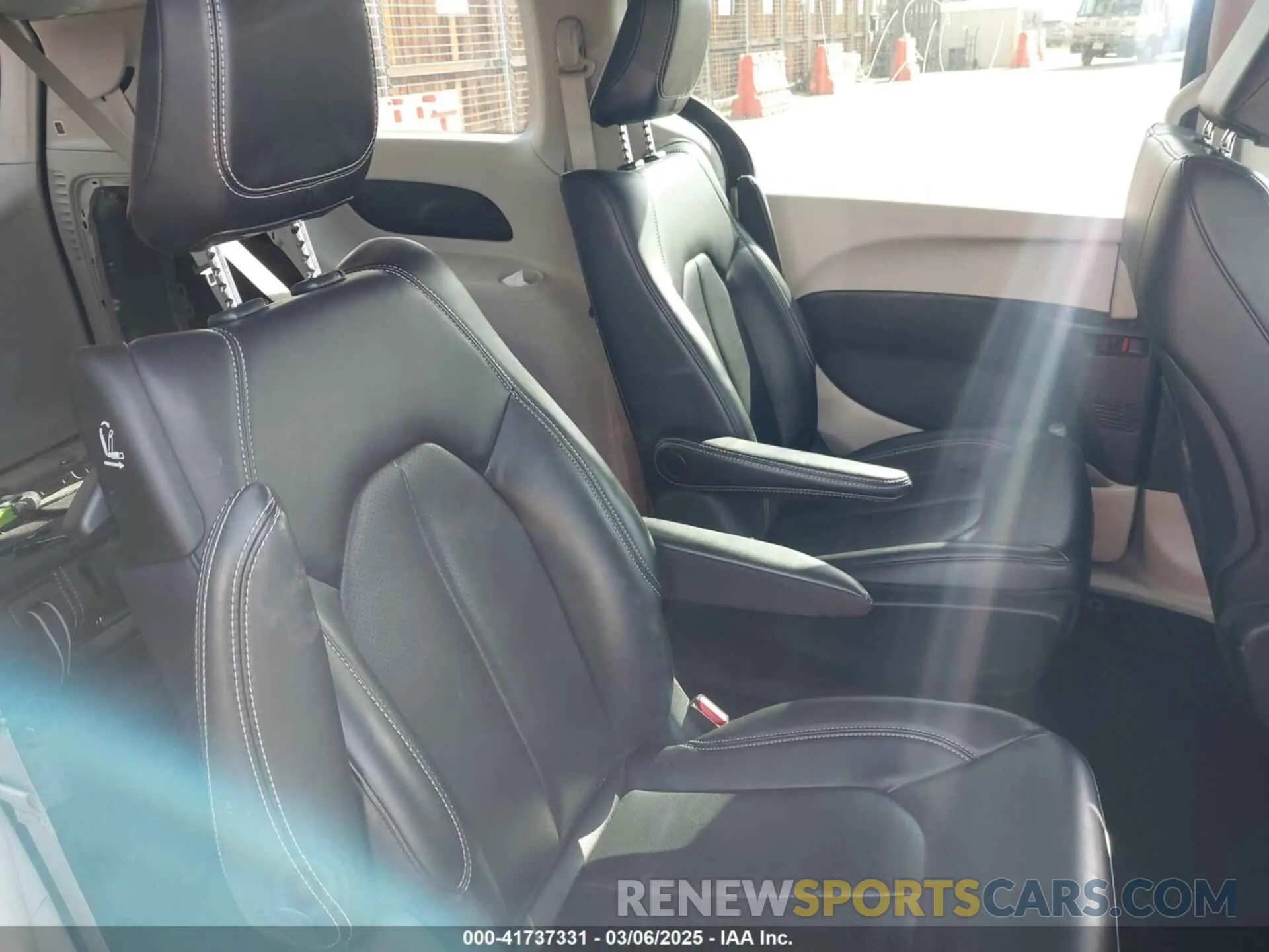 8 fotografías del automóvil dañado 2C4RC1L78PR554299 CHRYSLER PACIFICA HYBRID 2023