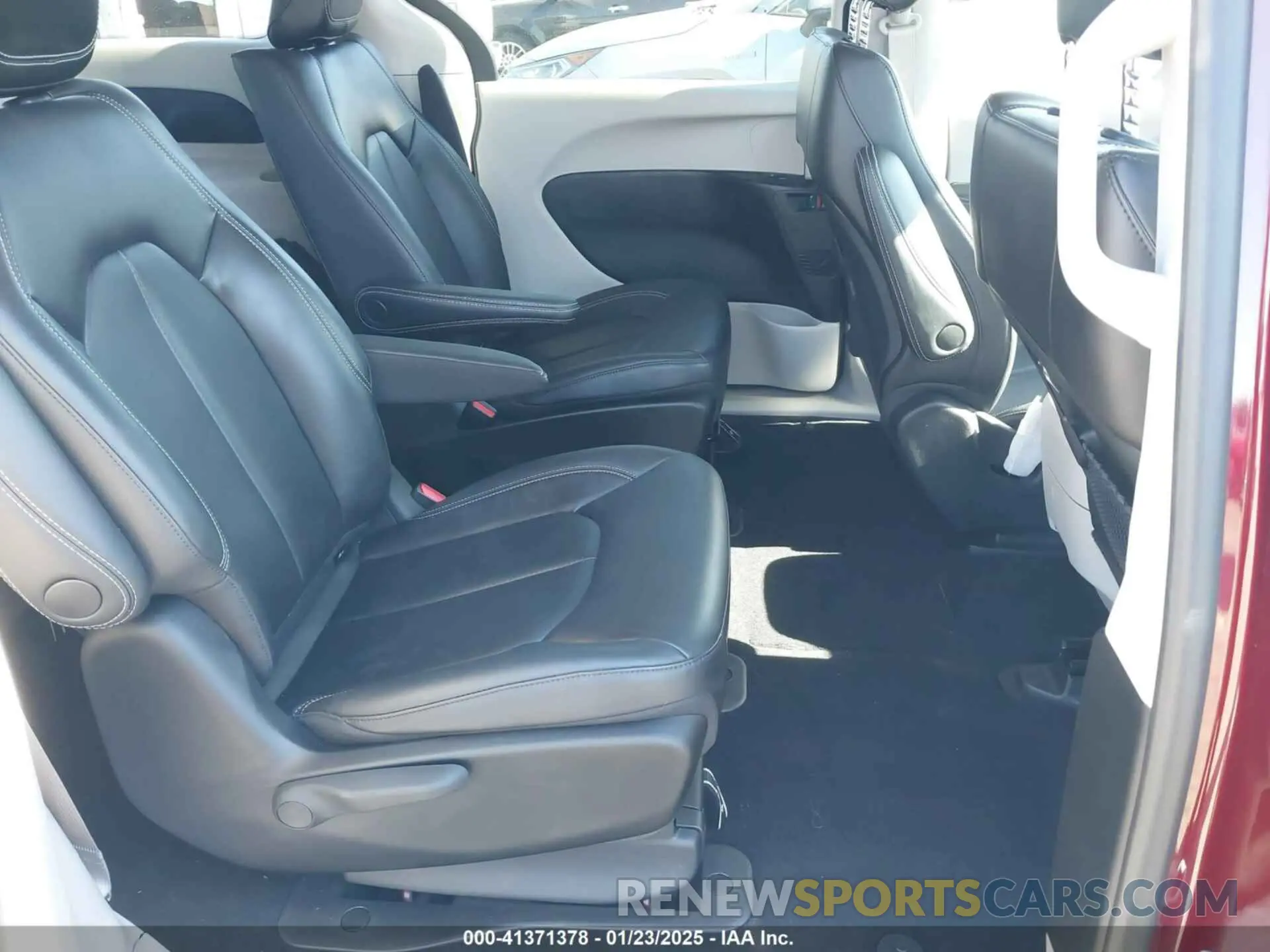 8 fotografías del automóvil dañado 2C4RC1L79PR500526 CHRYSLER PACIFICA HYBRID 2023
