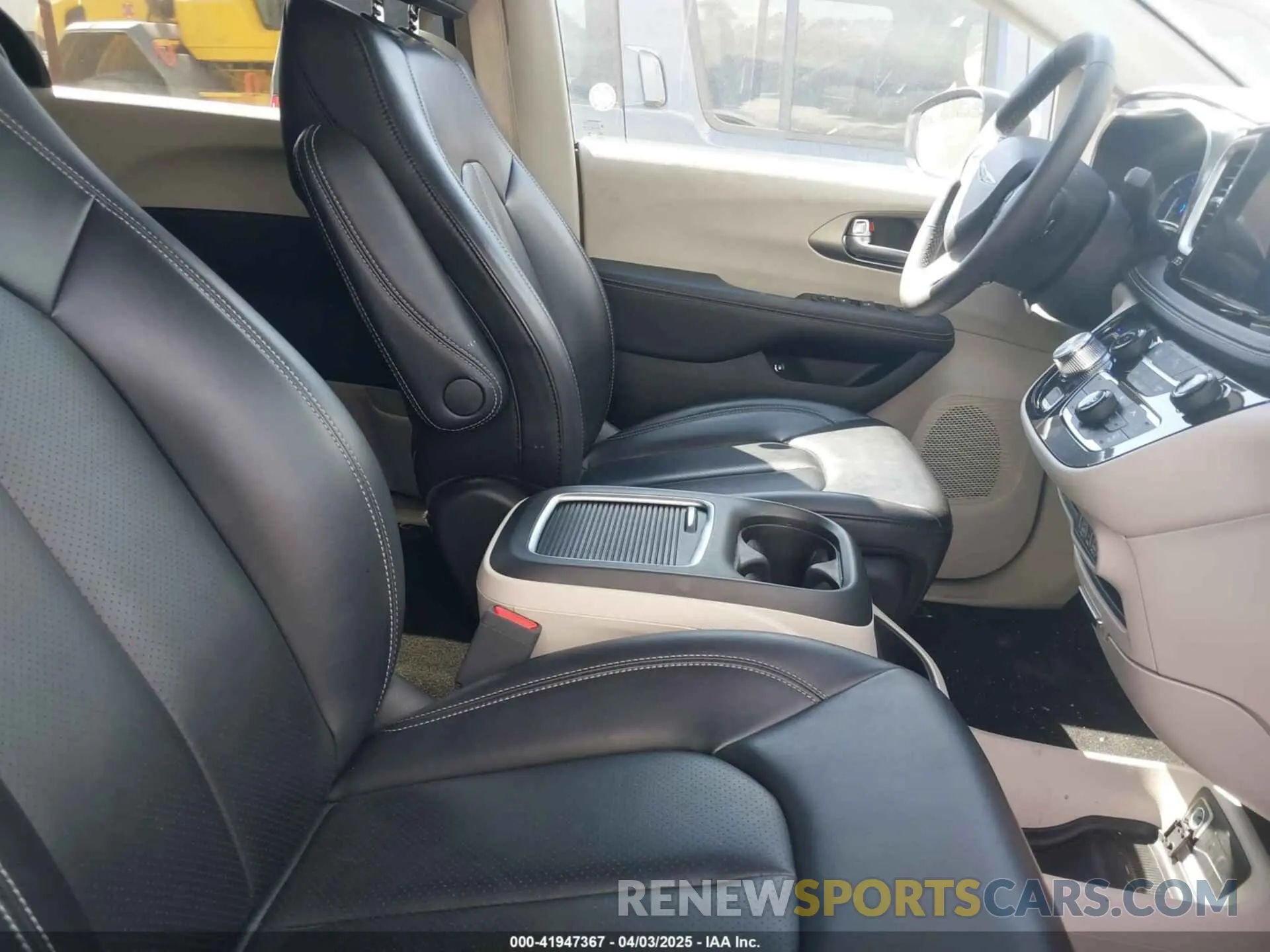 5 fotografías del automóvil dañado 2C4RC1L79PR595055 CHRYSLER PACIFICA HYBRID 2023