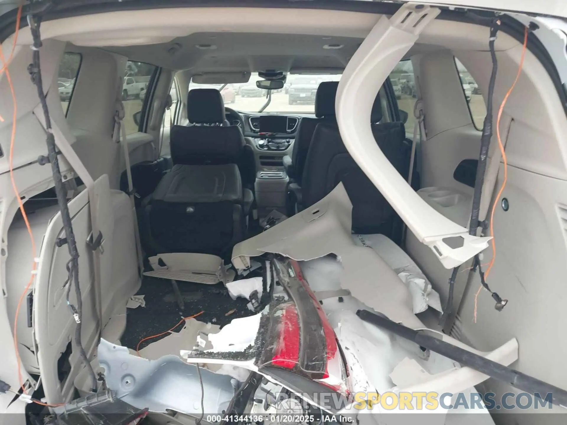 8 fotografías del automóvil dañado 2C4RC1L7XPR588776 CHRYSLER PACIFICA HYBRID 2023