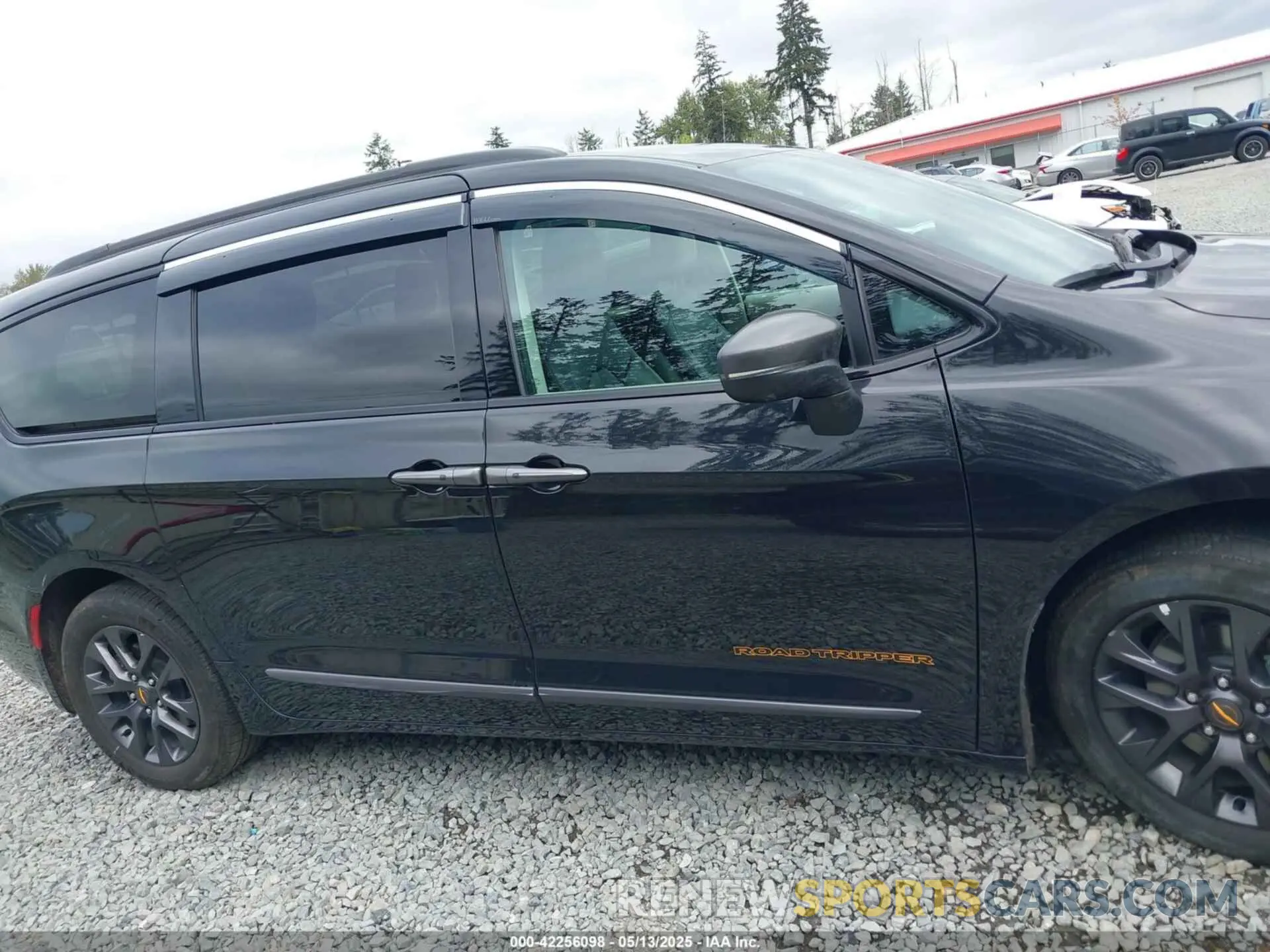 12 fotografías del automóvil dañado 2C4RC1L7XPR589068 CHRYSLER PACIFICA HYBRID 2023