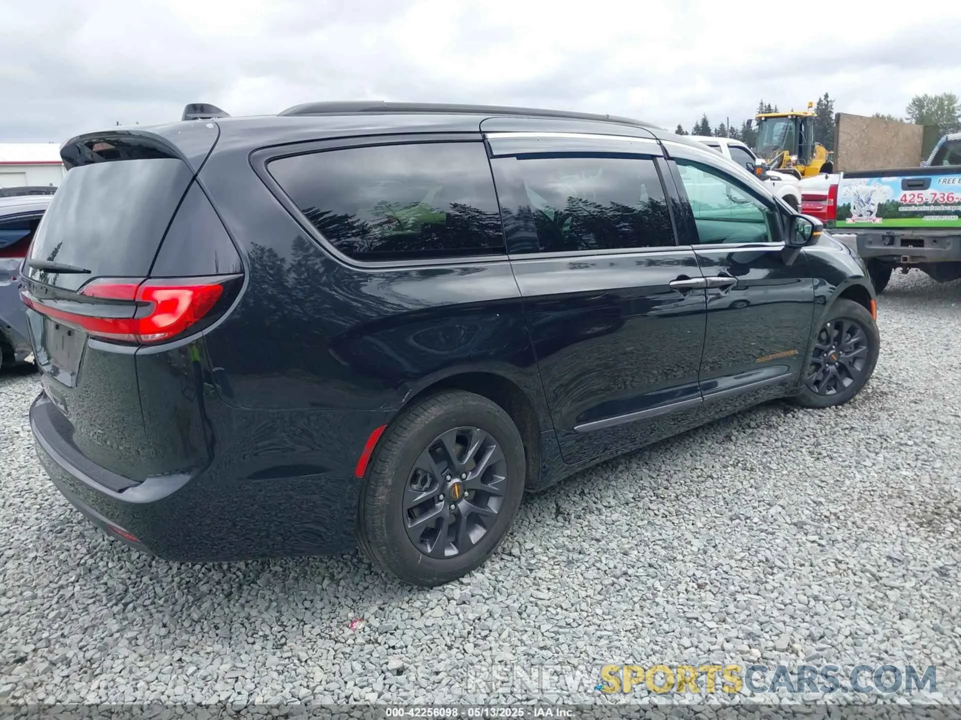 4 fotografías del automóvil dañado 2C4RC1L7XPR589068 CHRYSLER PACIFICA HYBRID 2023
