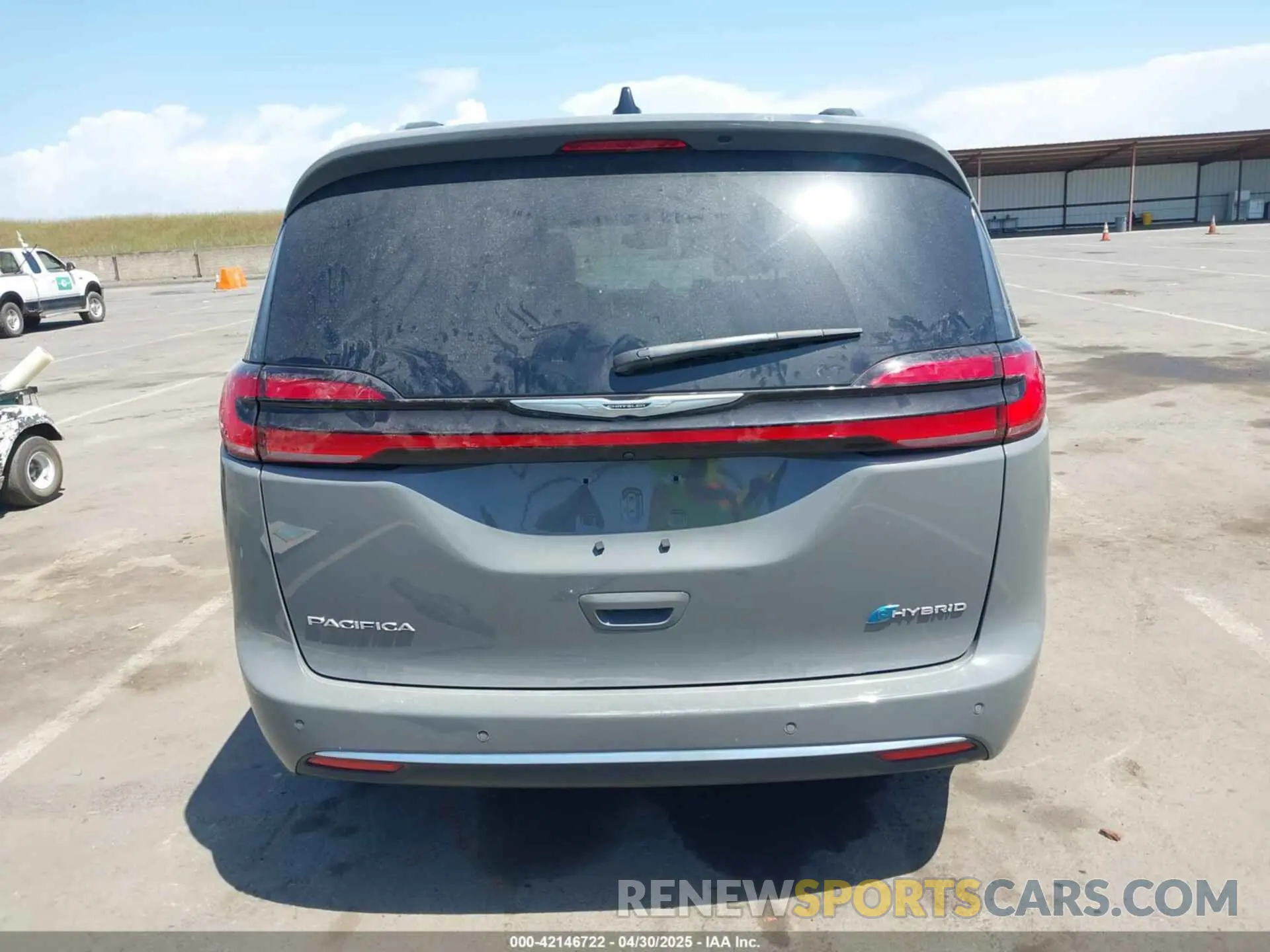 17 fotografías del automóvil dañado 2C4RC1N76PR589226 CHRYSLER PACIFICA HYBRID 2023