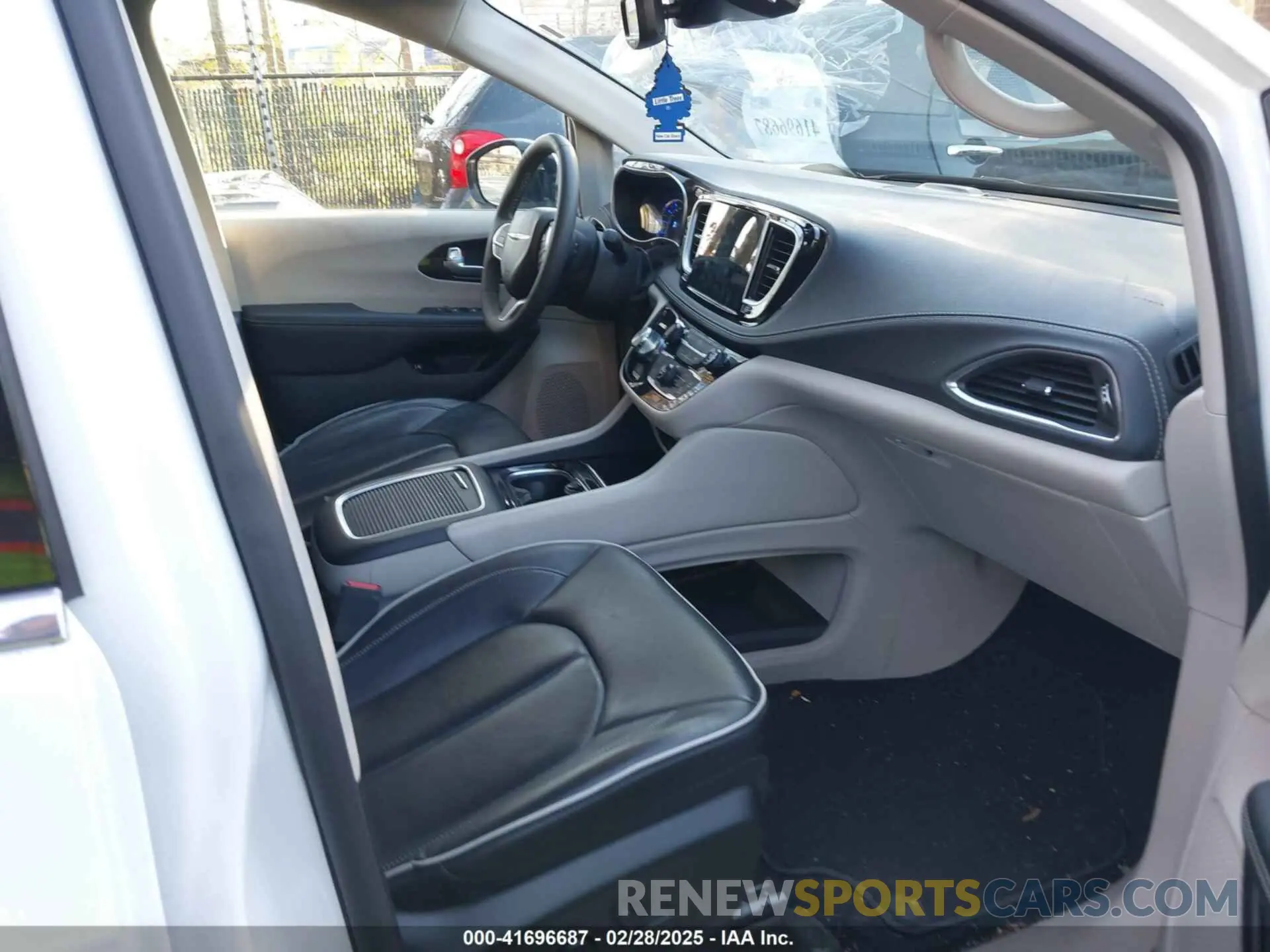 5 fotografías del automóvil dañado 2C4RC1S73PR626236 CHRYSLER PACIFICA HYBRID 2023
