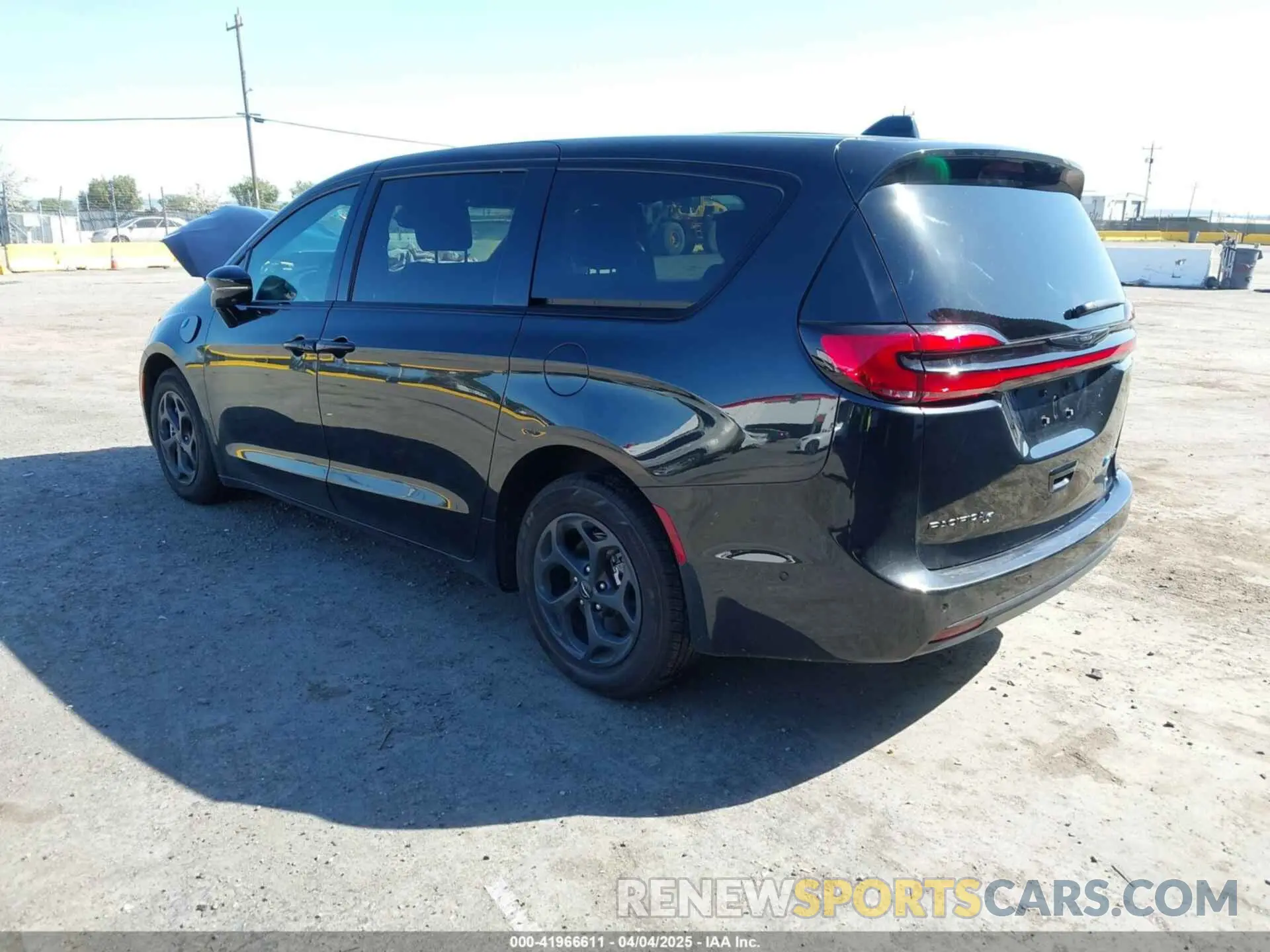 3 fotografías del automóvil dañado 2C4RC1S75PR562880 CHRYSLER PACIFICA HYBRID 2023
