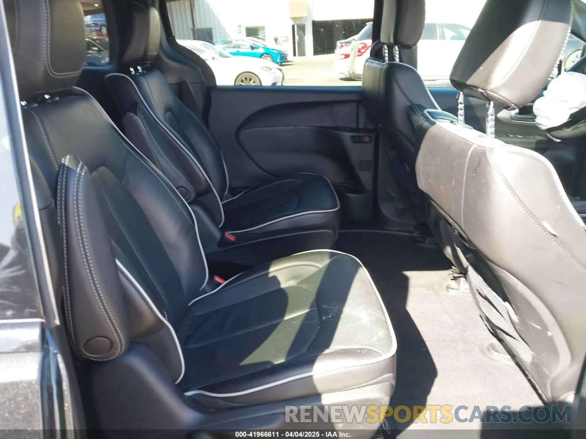 8 fotografías del automóvil dañado 2C4RC1S75PR562880 CHRYSLER PACIFICA HYBRID 2023