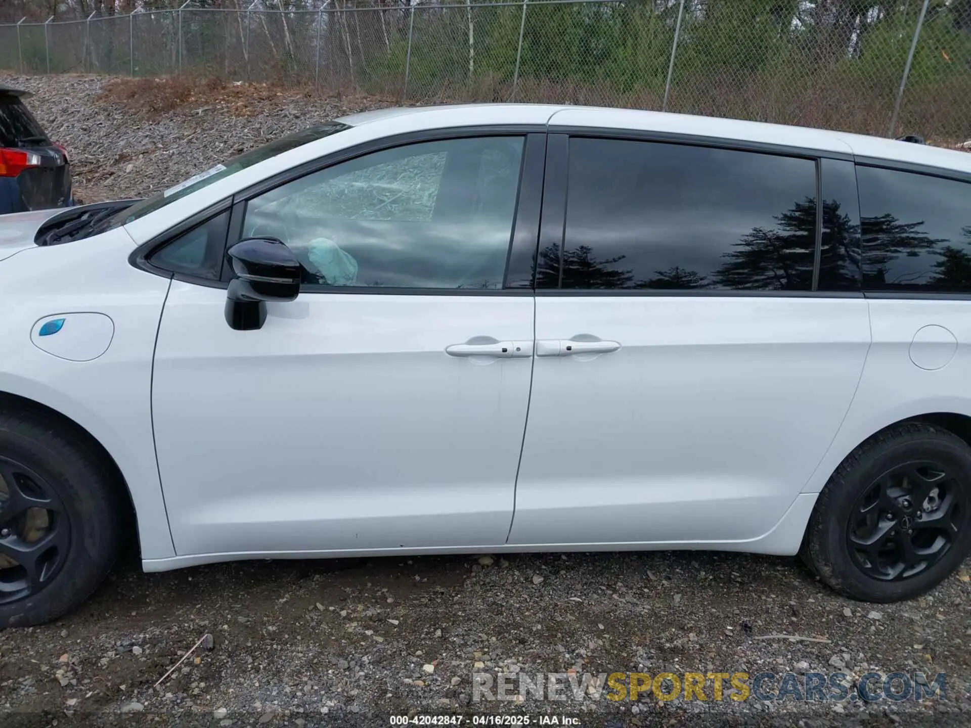 15 fotografías del automóvil dañado 2C4RC1S76PR542993 CHRYSLER PACIFICA HYBRID 2023