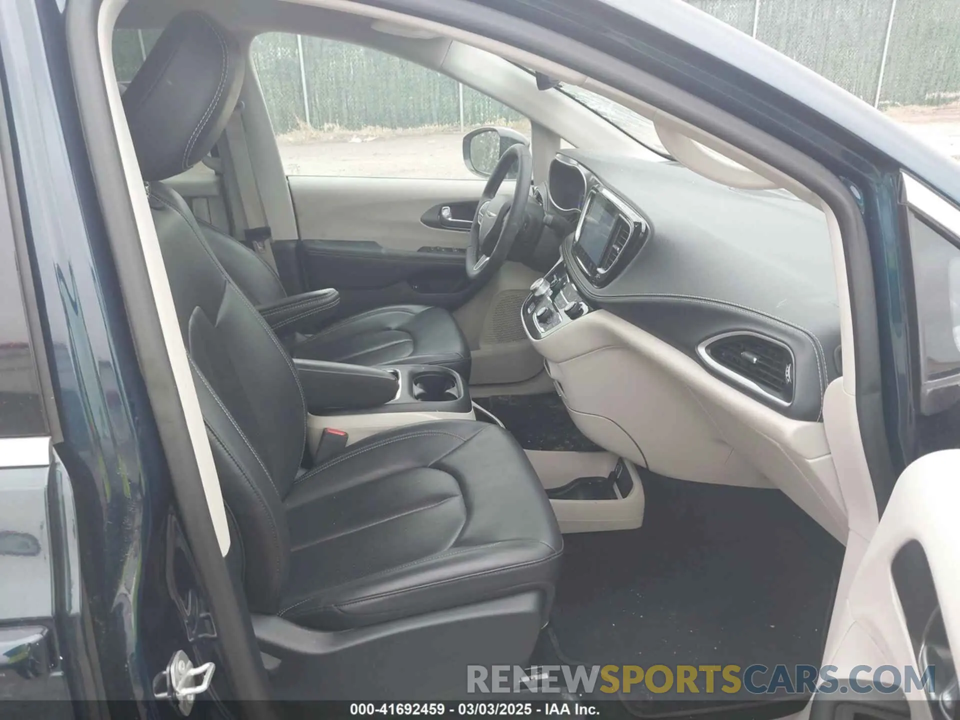 5 fotografías del automóvil dañado 2C4RC1S71RR102683 CHRYSLER PACIFICA HYBRID 2024