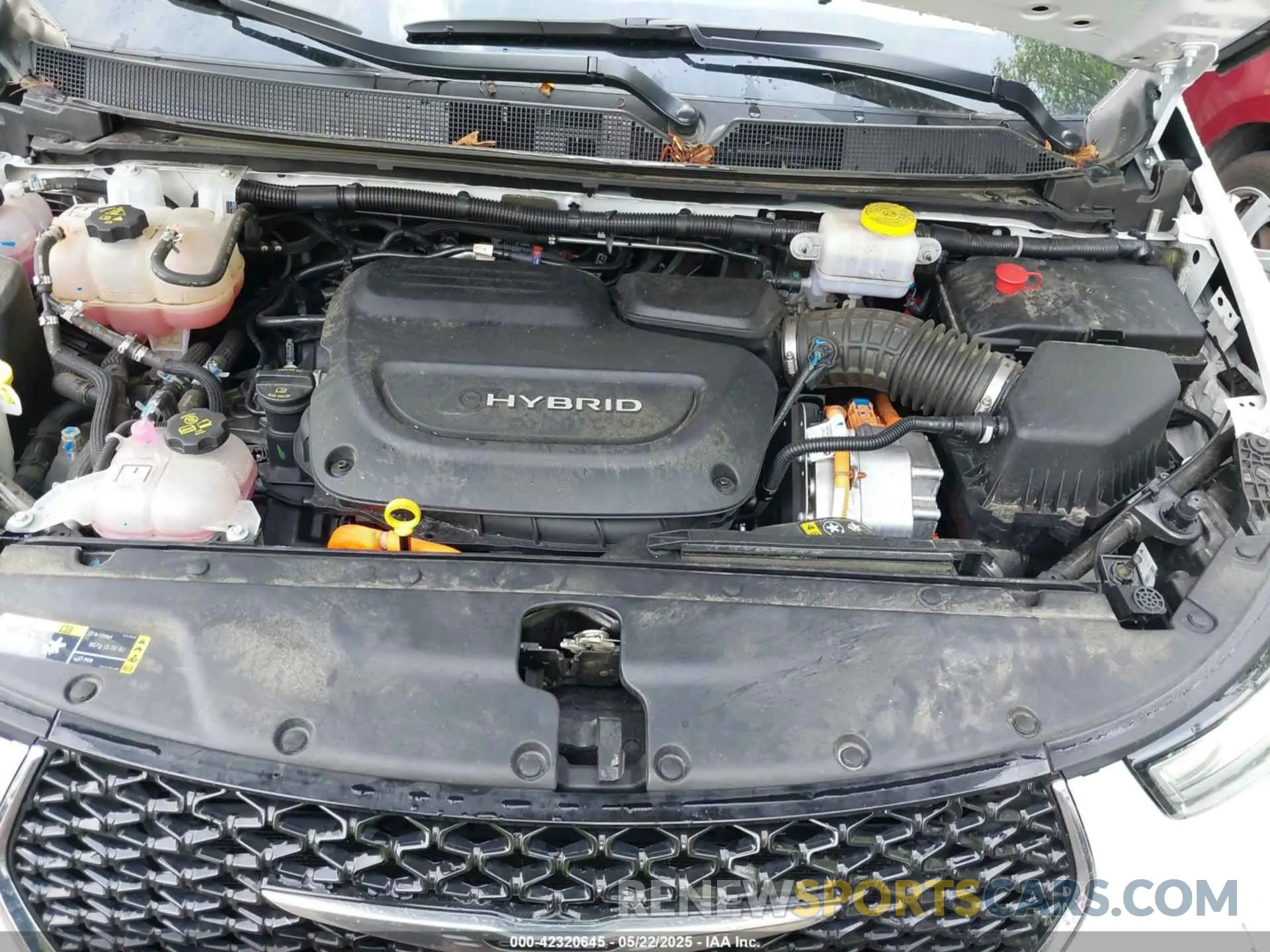 10 fotografías del automóvil dañado 2C4RC1S71RR118334 CHRYSLER PACIFICA HYBRID 2024