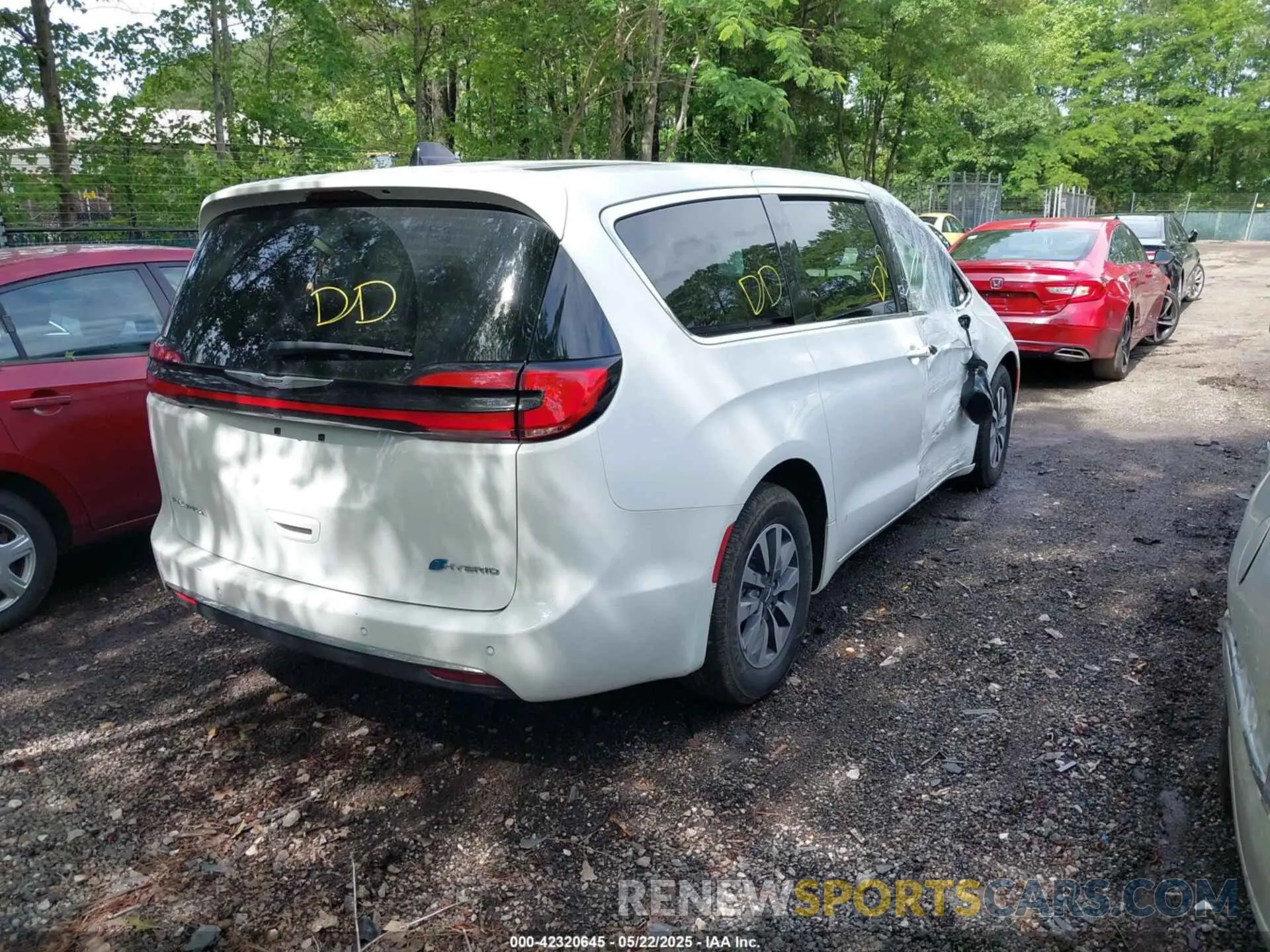 4 fotografías del automóvil dañado 2C4RC1S71RR118334 CHRYSLER PACIFICA HYBRID 2024