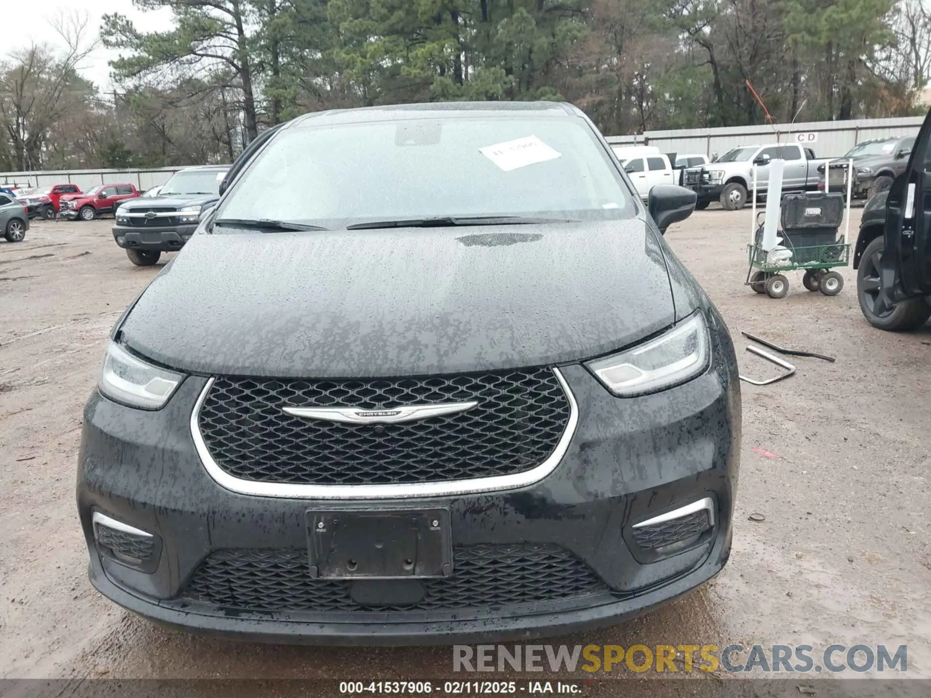 13 fotografías del automóvil dañado 2C4RC1S72RR144697 CHRYSLER PACIFICA HYBRID 2024