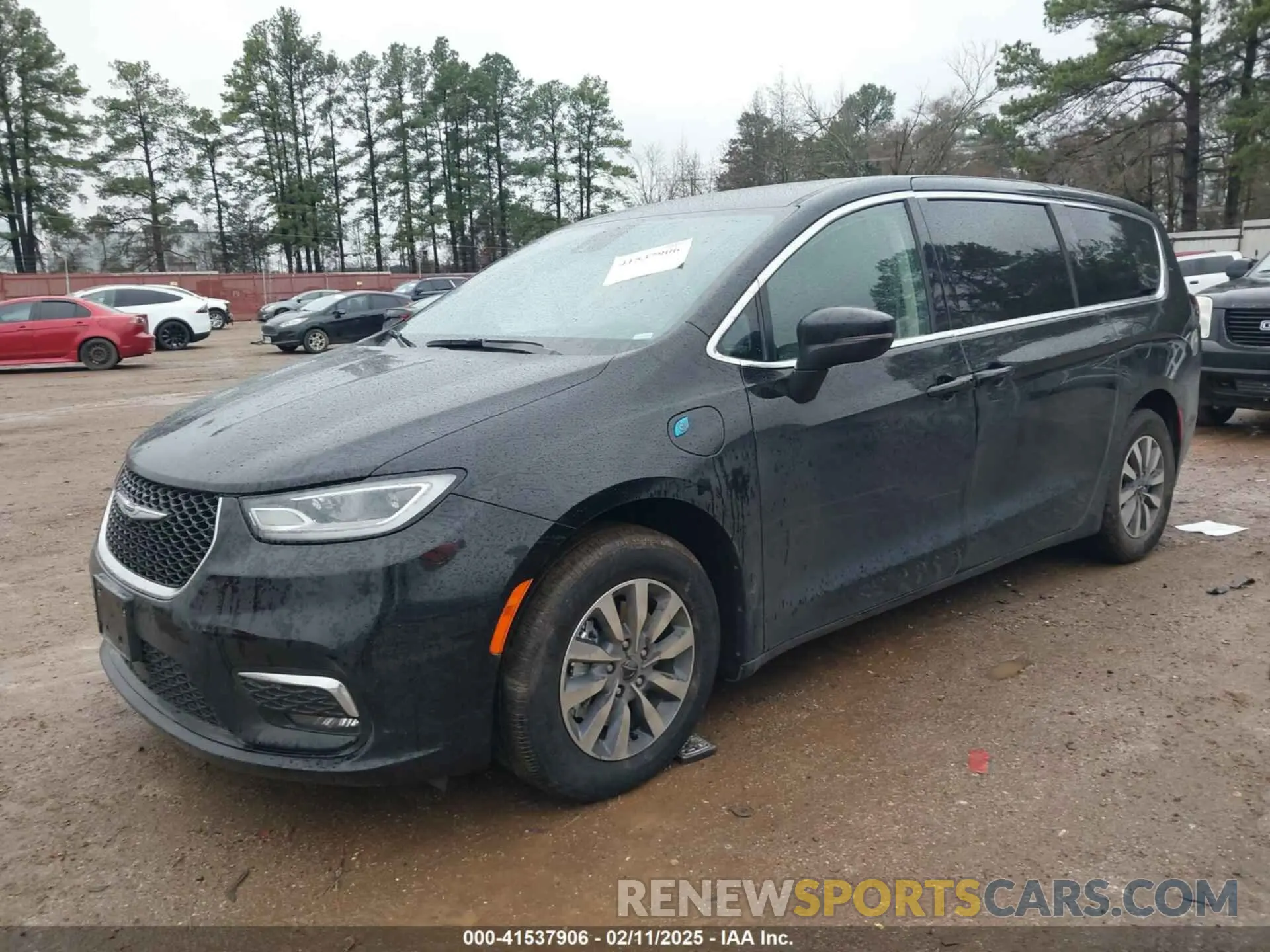 2 fotografías del automóvil dañado 2C4RC1S72RR144697 CHRYSLER PACIFICA HYBRID 2024