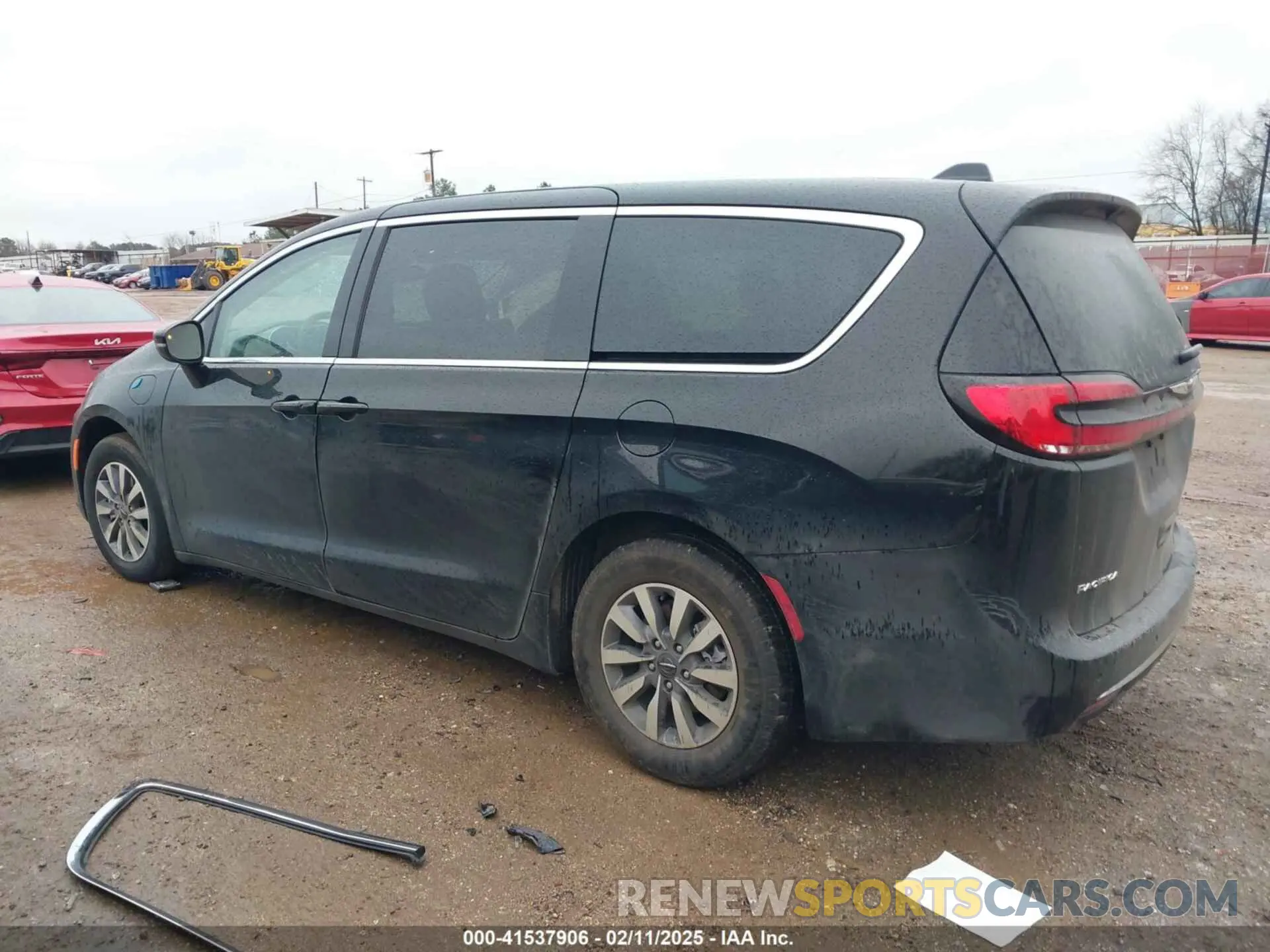 3 fotografías del automóvil dañado 2C4RC1S72RR144697 CHRYSLER PACIFICA HYBRID 2024