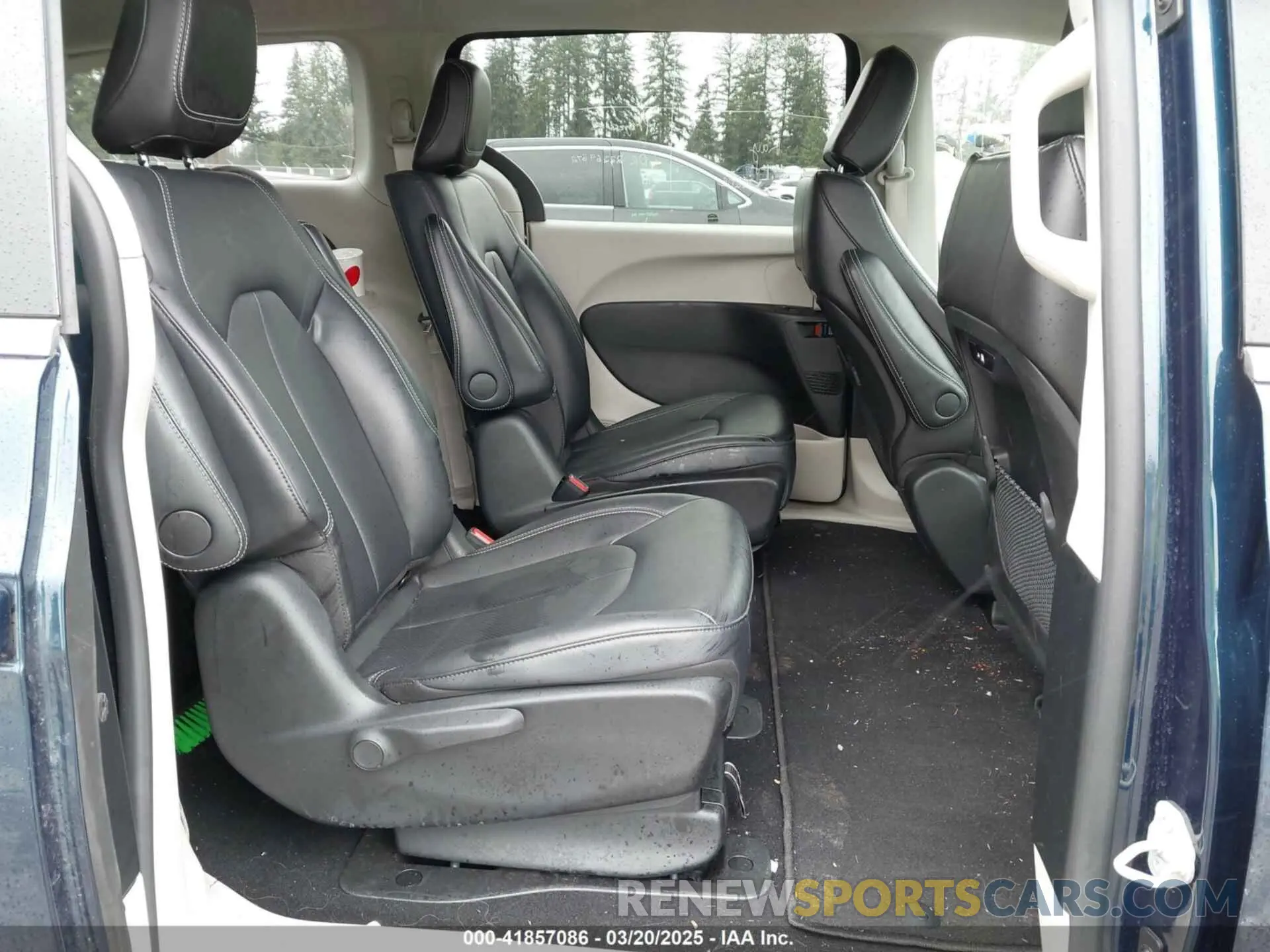 8 fotografías del automóvil dañado 2C4RC1S73RR188434 CHRYSLER PACIFICA HYBRID 2024