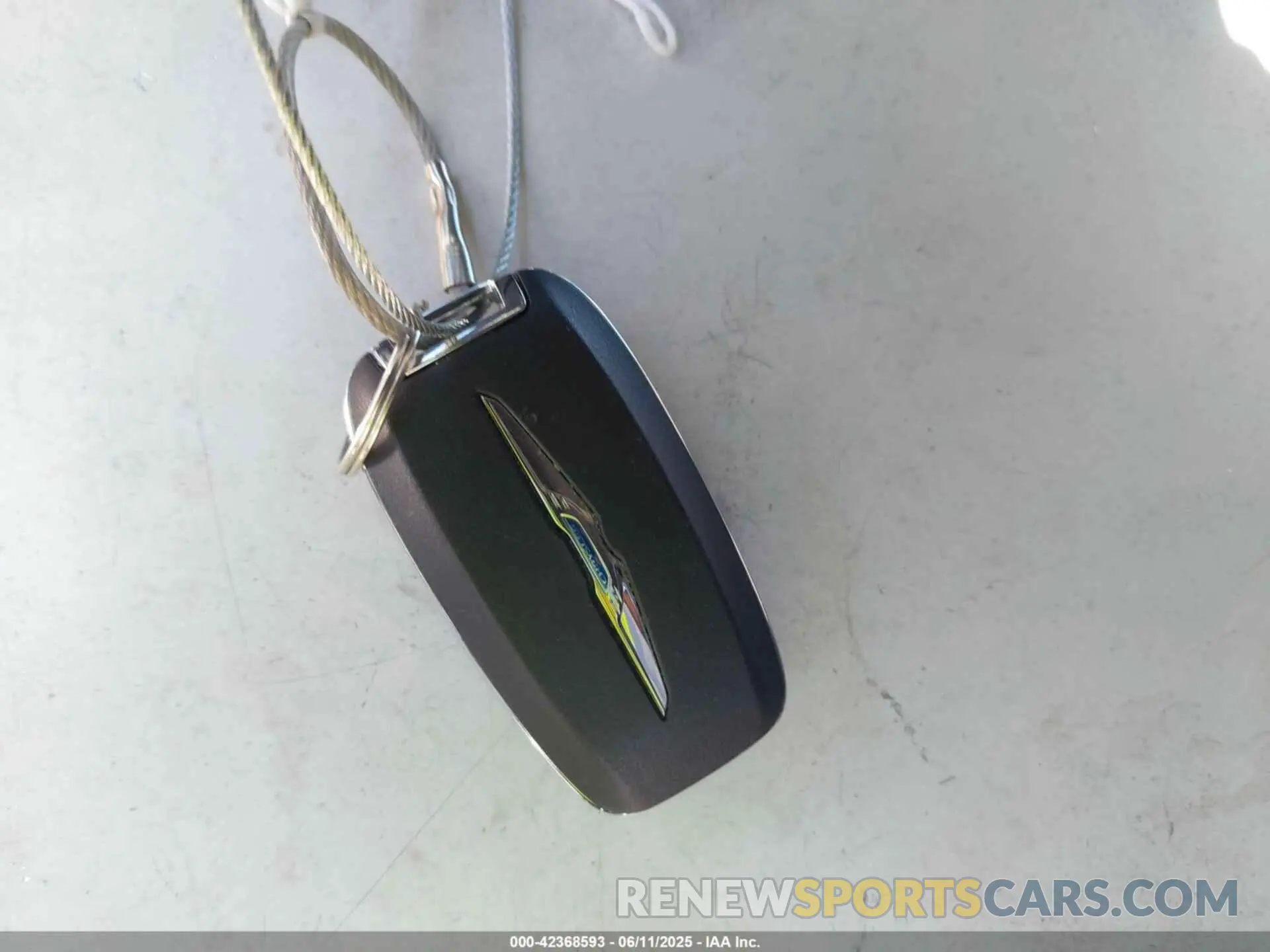 11 fotografías del automóvil dañado 2C4RC1S74RR153420 CHRYSLER PACIFICA HYBRID 2024