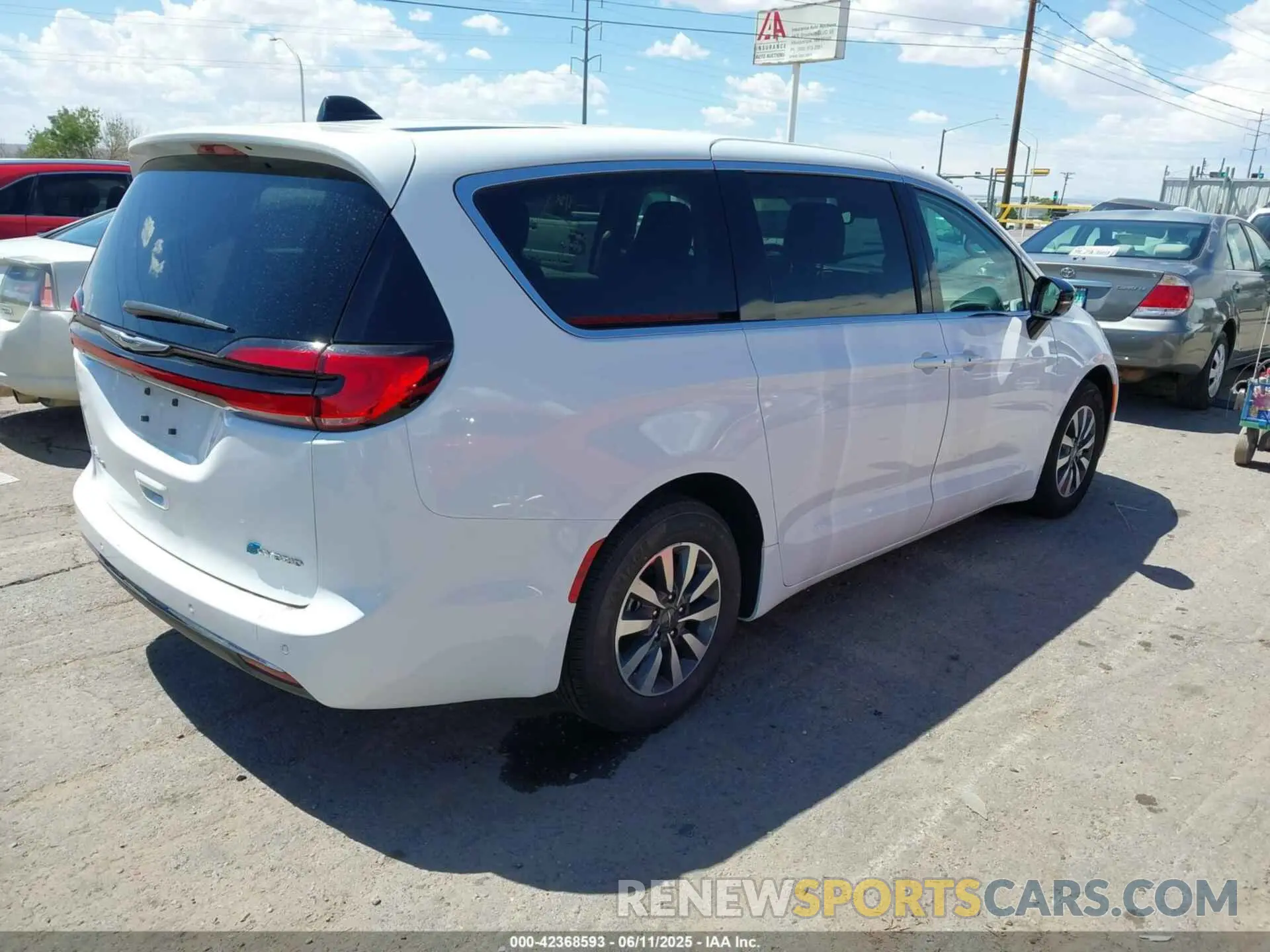 4 fotografías del automóvil dañado 2C4RC1S74RR153420 CHRYSLER PACIFICA HYBRID 2024