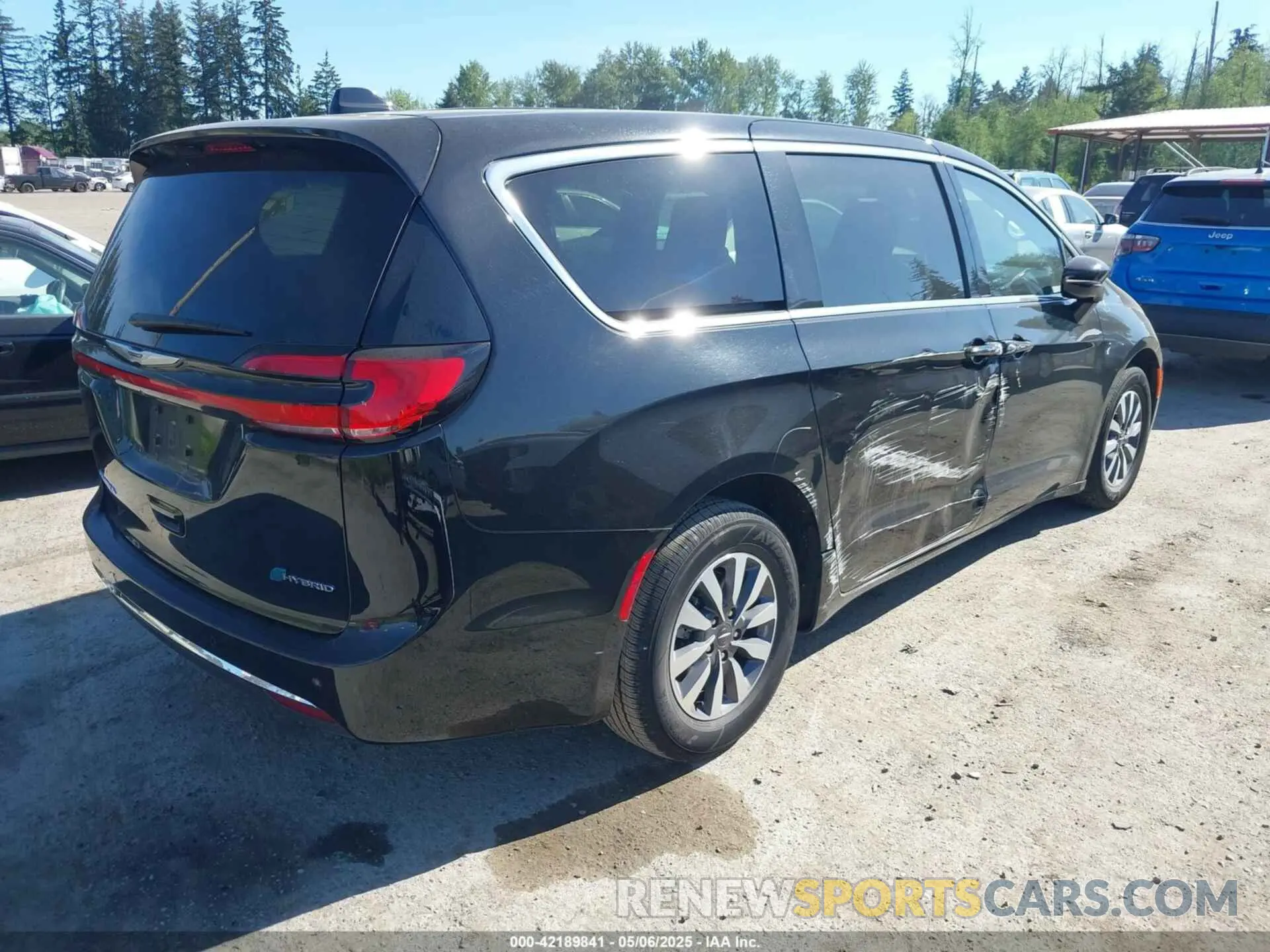4 fotografías del automóvil dañado 2C4RC1S74RR166703 CHRYSLER PACIFICA HYBRID 2024