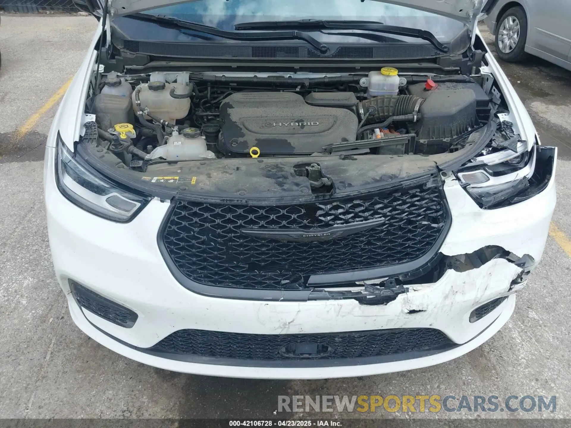 10 fotografías del automóvil dañado 2C4RC1S77RR111940 CHRYSLER PACIFICA HYBRID 2024