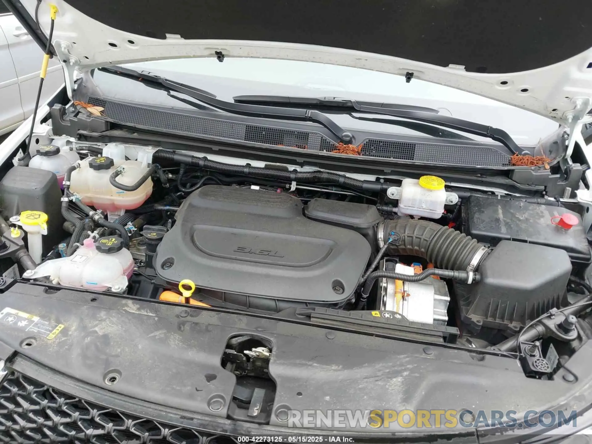 10 fotografías del automóvil dañado 2C4RC1S78RR150309 CHRYSLER PACIFICA HYBRID 2024