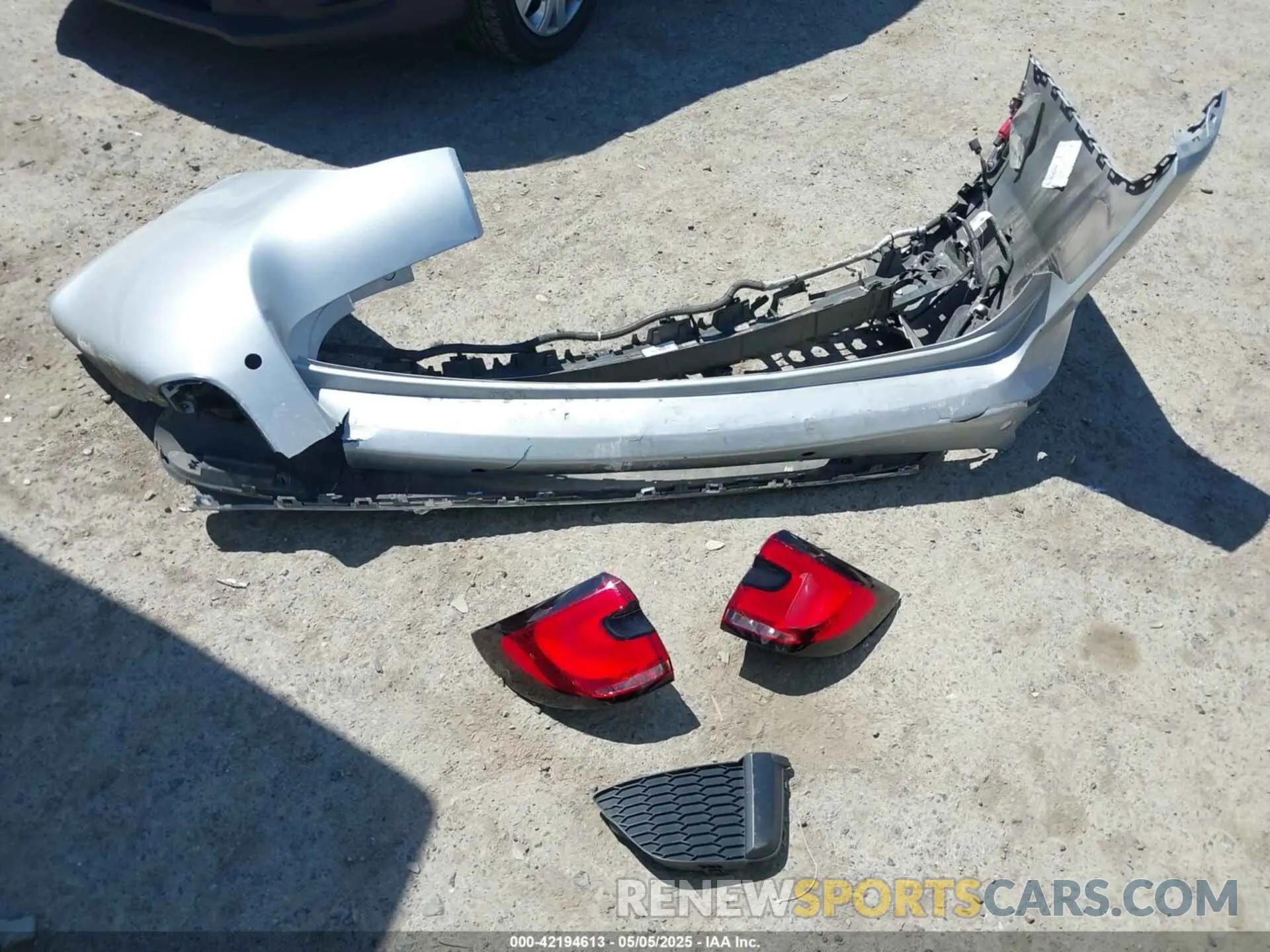 12 fotografías del automóvil dañado 2C4RC1S7XRR147332 CHRYSLER PACIFICA HYBRID 2024