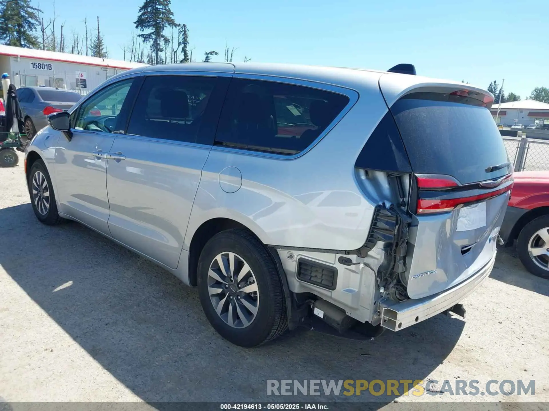3 fotografías del automóvil dañado 2C4RC1S7XRR147332 CHRYSLER PACIFICA HYBRID 2024