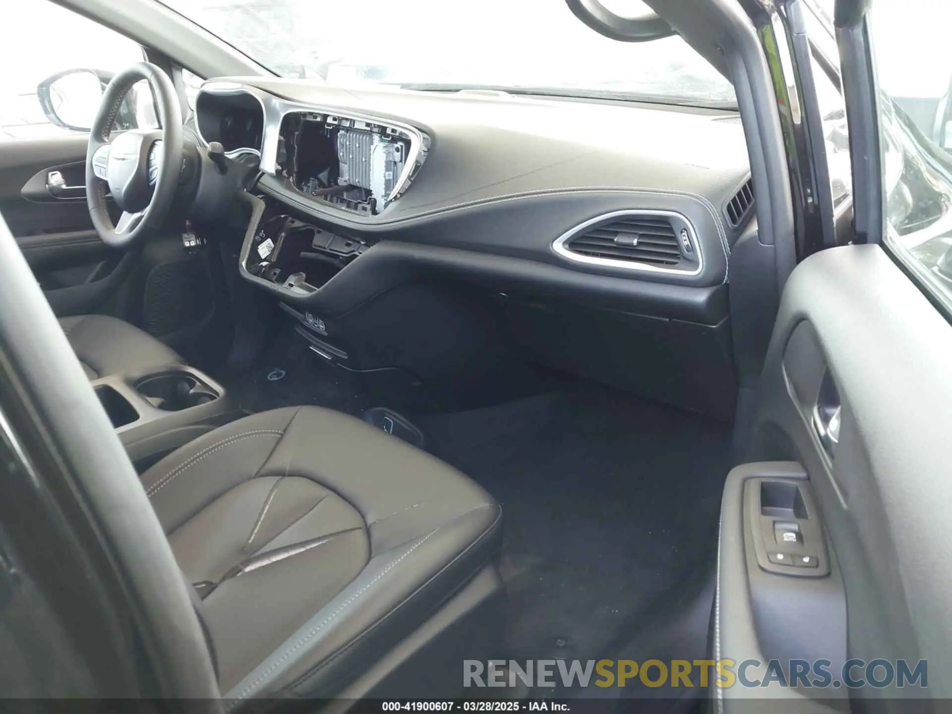 5 fotografías del automóvil dañado 2C4RC1S75SR502350 CHRYSLER PACIFICA HYBRID 2025