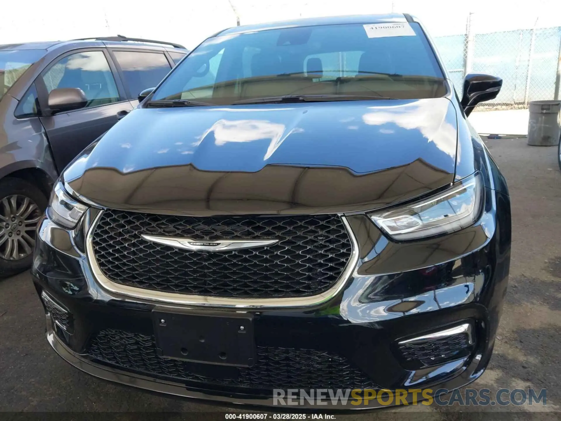 6 fotografías del automóvil dañado 2C4RC1S75SR502350 CHRYSLER PACIFICA HYBRID 2025