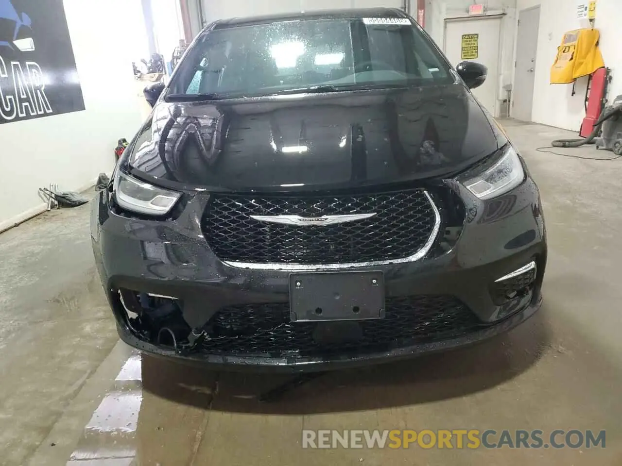 5 fotografías del automóvil dañado 2C4RC1BG0SR506421 CHRYSLER PACIFICA S 2025