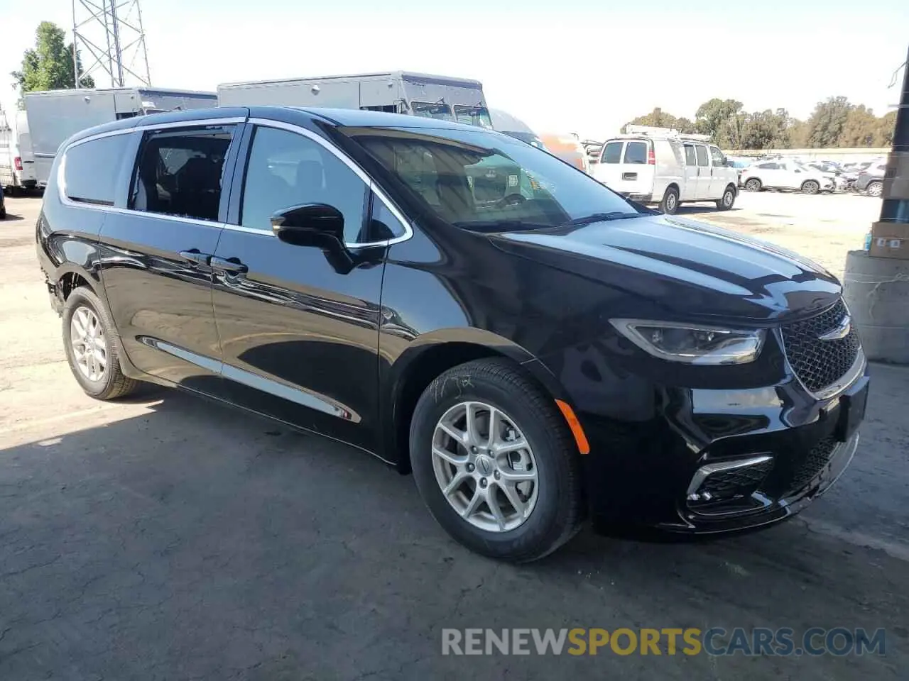 4 fotografías del automóvil dañado 2C4RC1BG8SR529946 CHRYSLER PACIFICA S 2025
