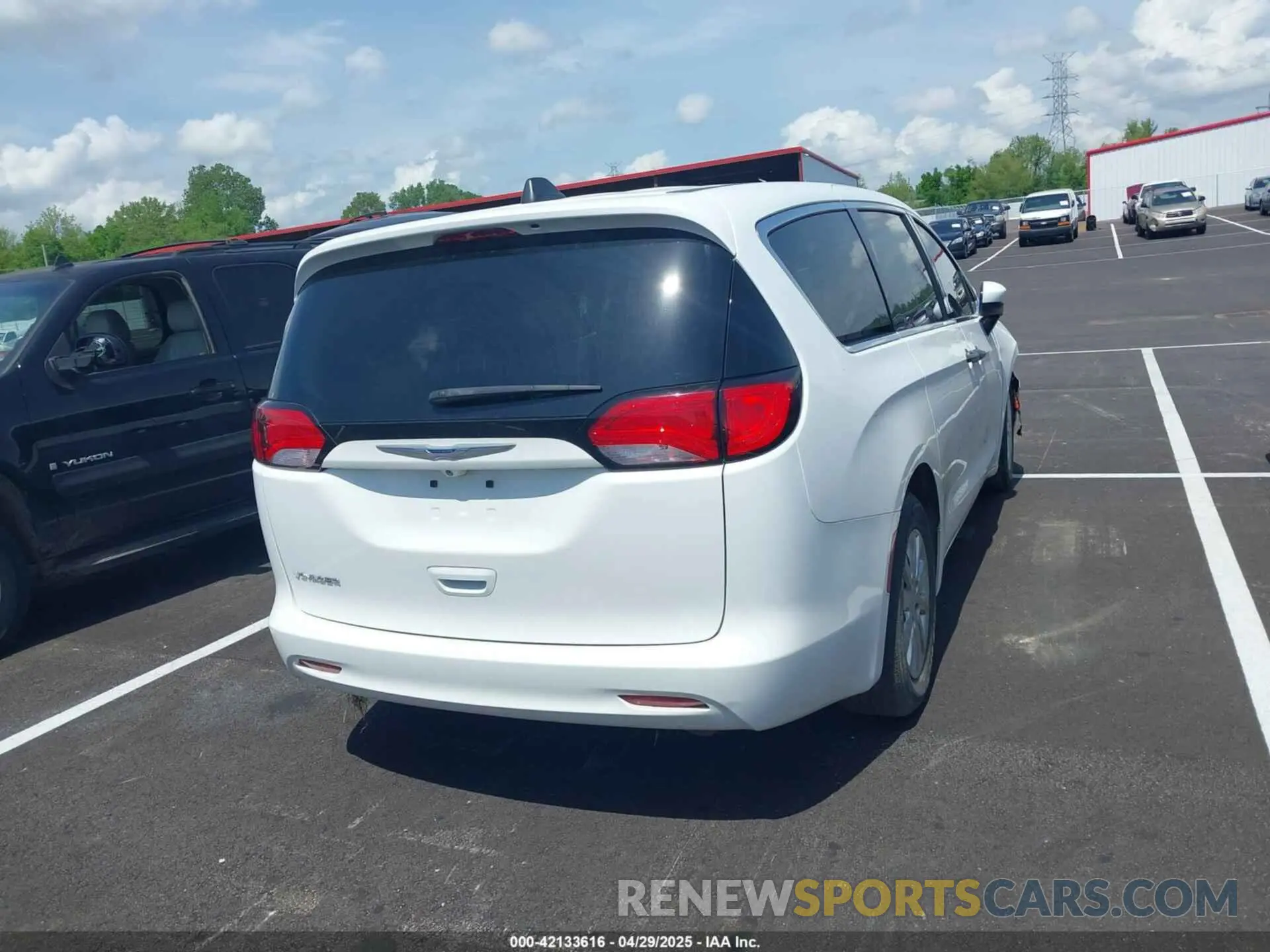 14 fotografías del automóvil dañado 2C4RC1AG4LR102783 CHRYSLER VOYAGER 2020