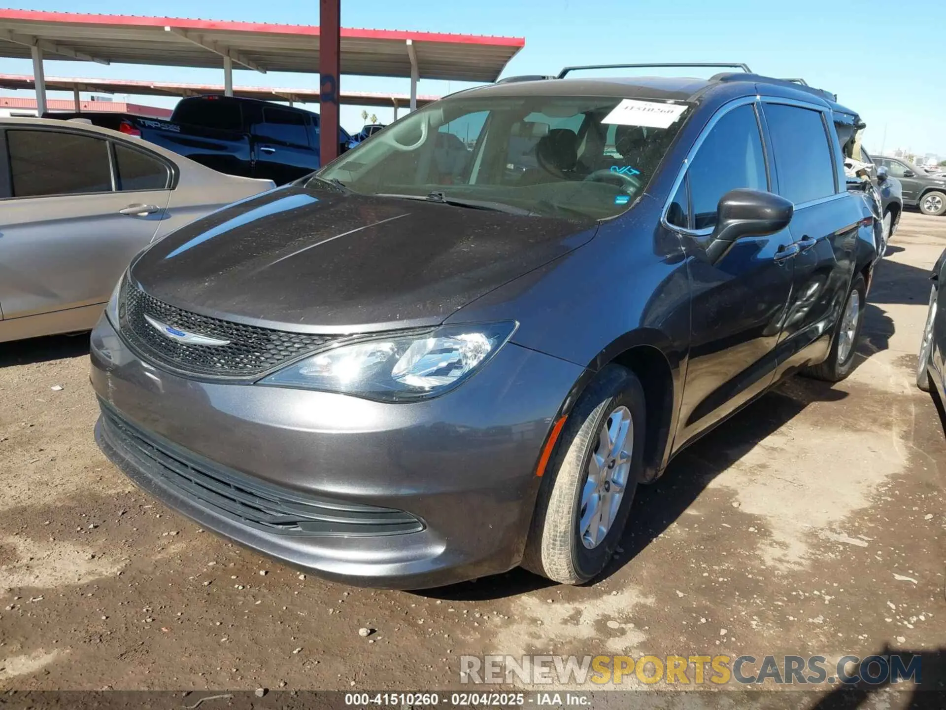 2 fotografías del automóvil dañado 2C4RC1CG6LR138780 CHRYSLER VOYAGER 2020