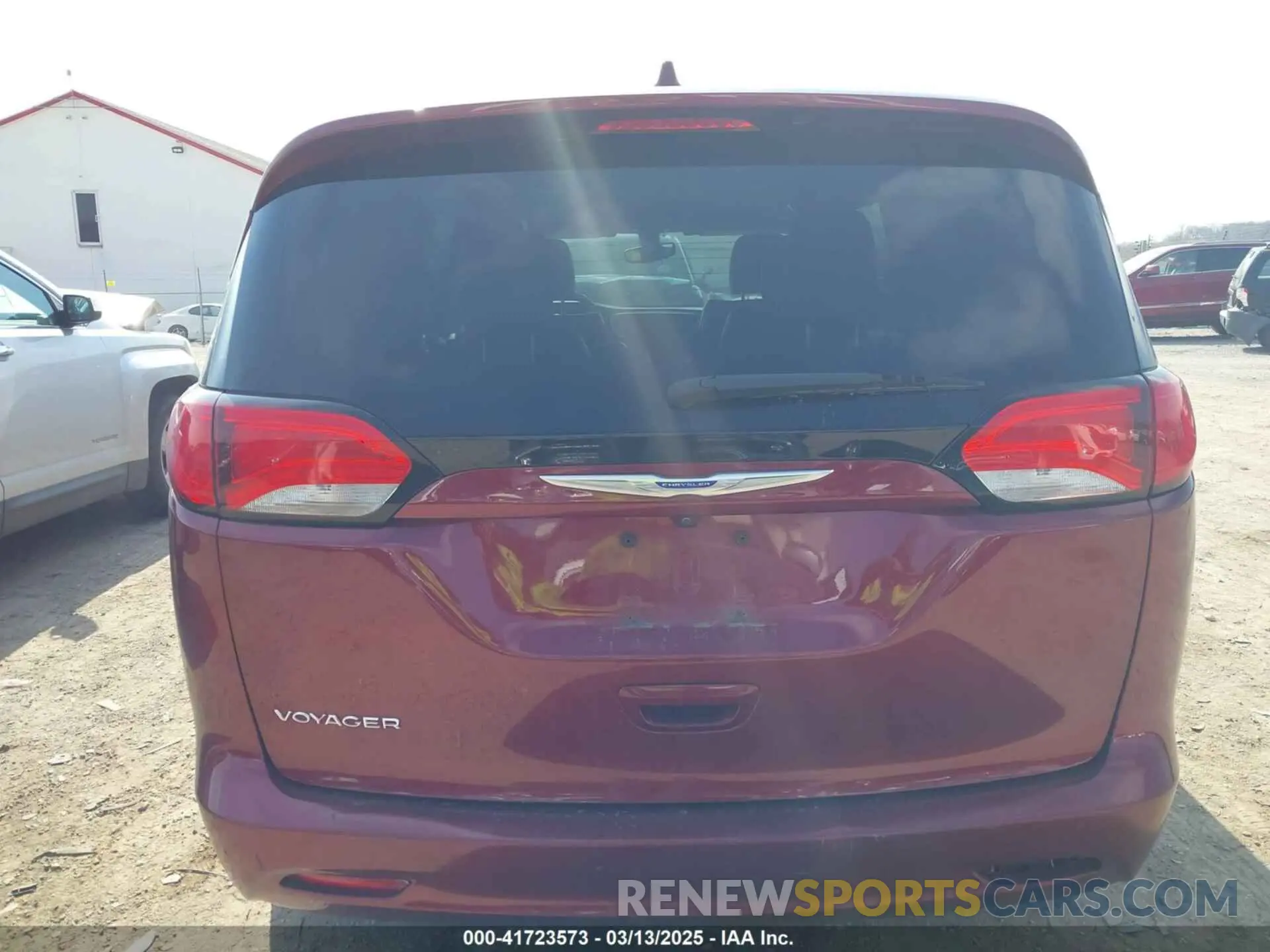 16 fotografías del automóvil dañado 2C4RC1DG1LR182281 CHRYSLER VOYAGER 2020