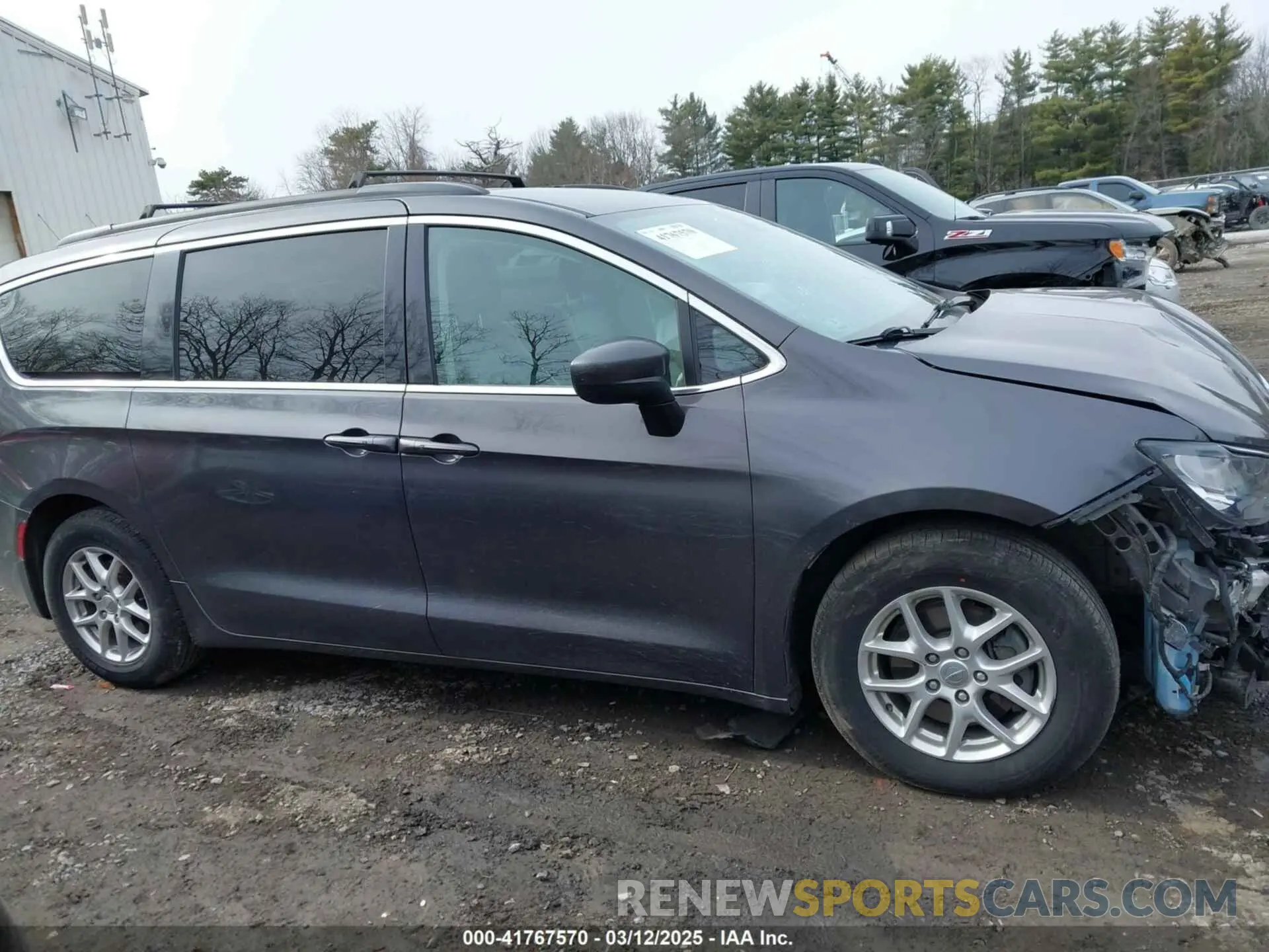 13 fotografías del automóvil dañado 2C4RC1DG2LR266058 CHRYSLER VOYAGER 2020
