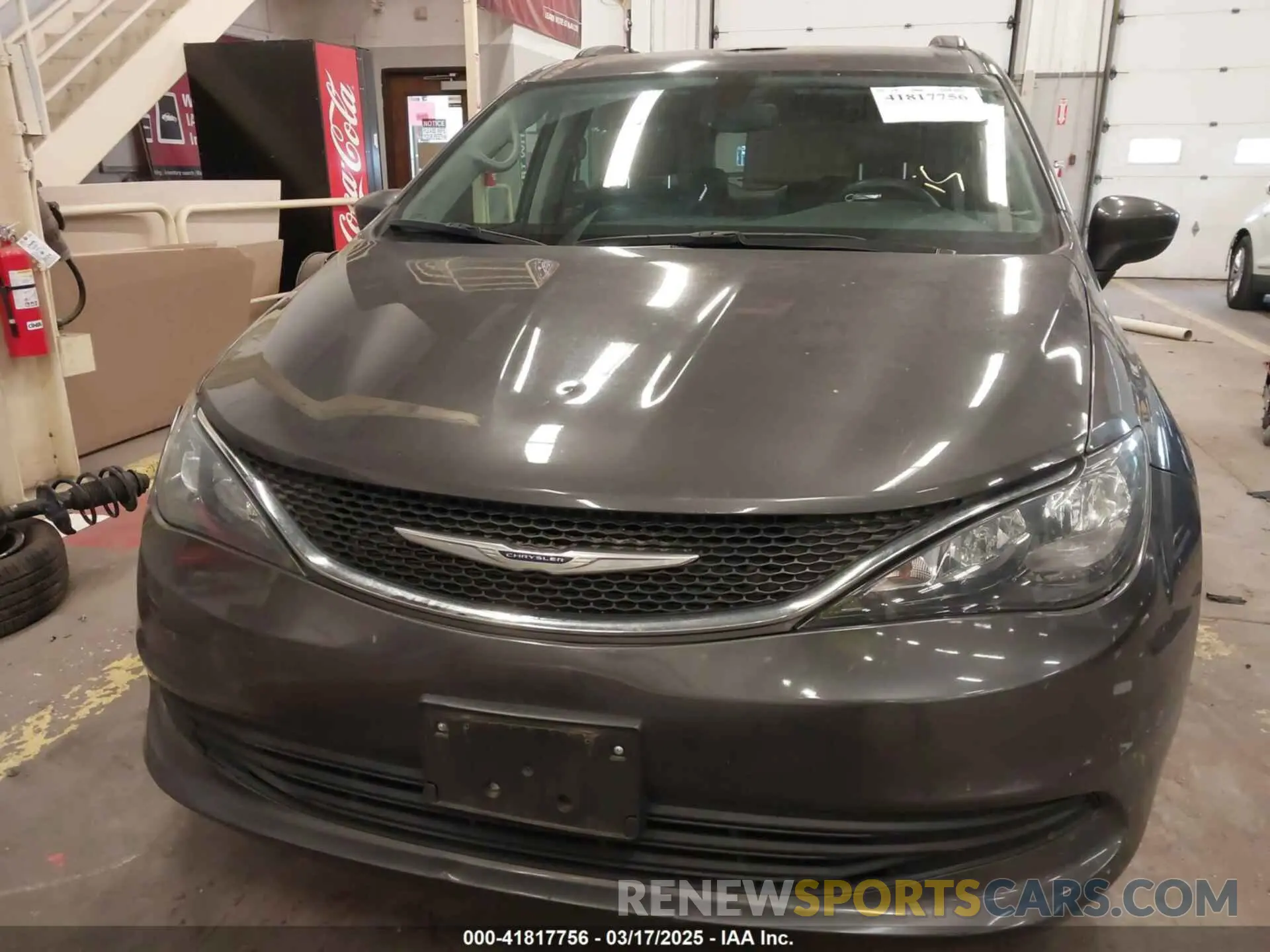12 fotografías del automóvil dañado 2C4RC1DG3LR151663 CHRYSLER VOYAGER 2020