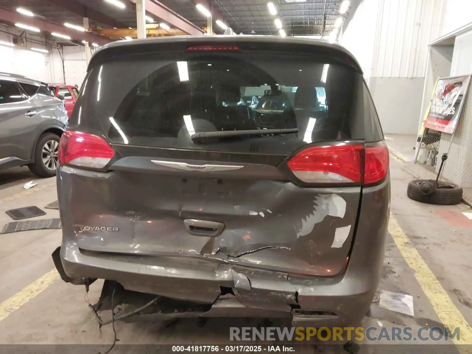 16 fotografías del automóvil dañado 2C4RC1DG3LR151663 CHRYSLER VOYAGER 2020